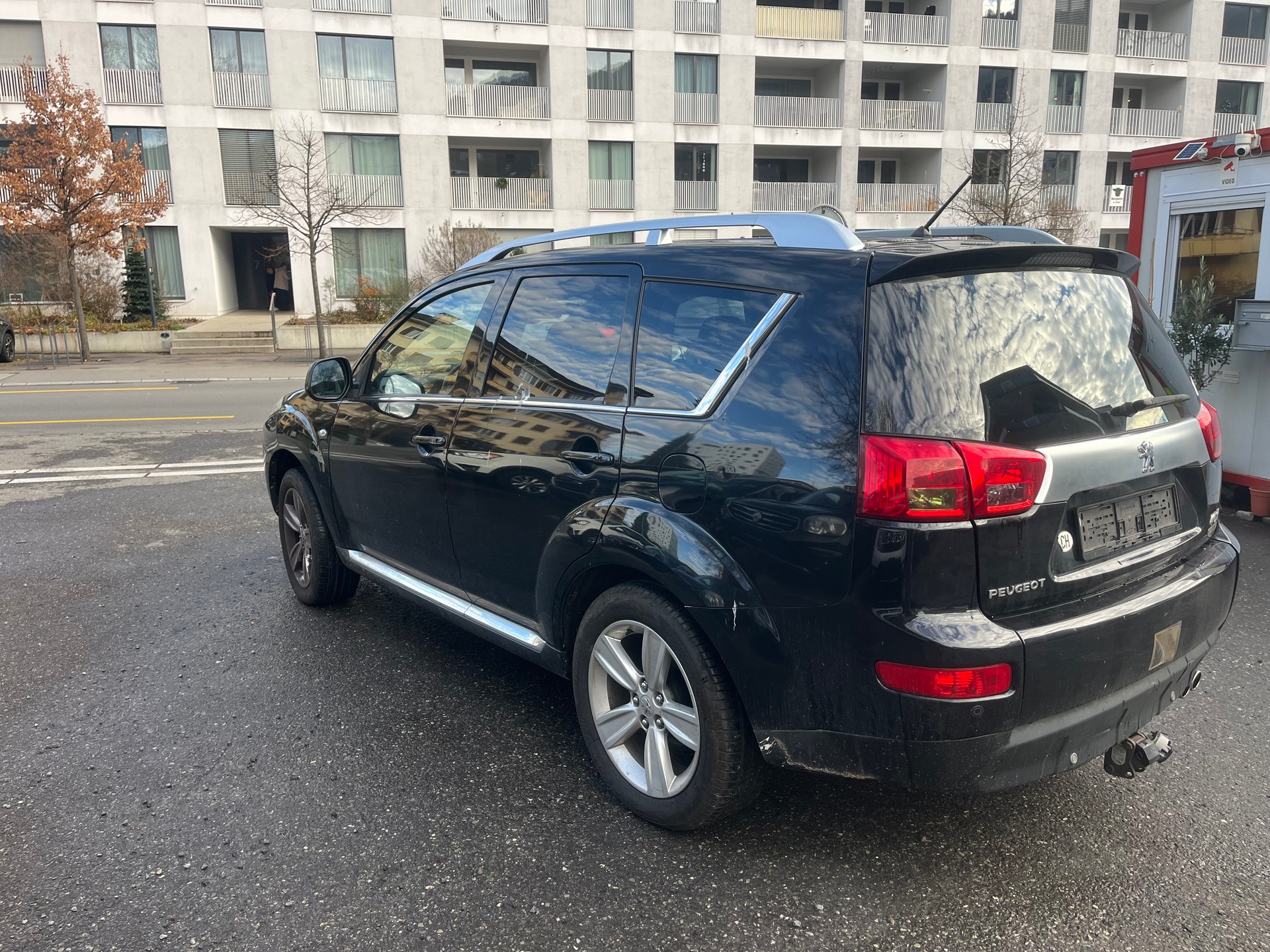 PEUGEOT 4007 2.2 HDi Dynamic DCS6-image-2