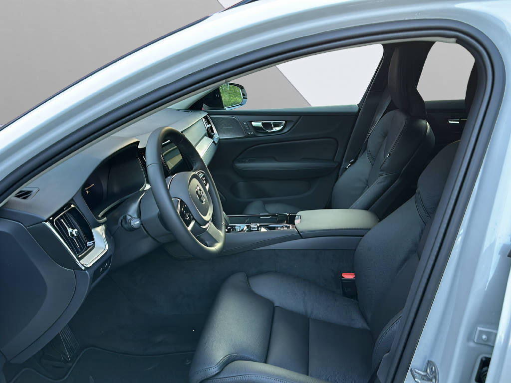 VOLVO V60 2.0 T6 TE Plus Dark eAWD Business-image-7