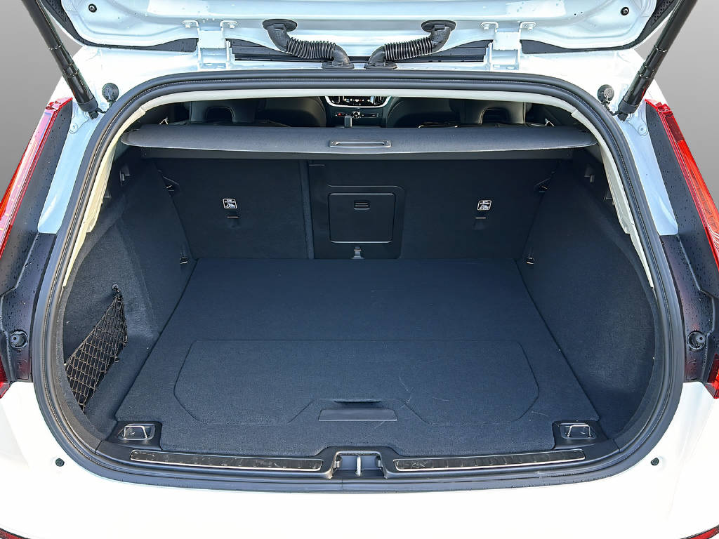 VOLVO V60 2.0 T6 TE Plus Dark eAWD Business-image-15