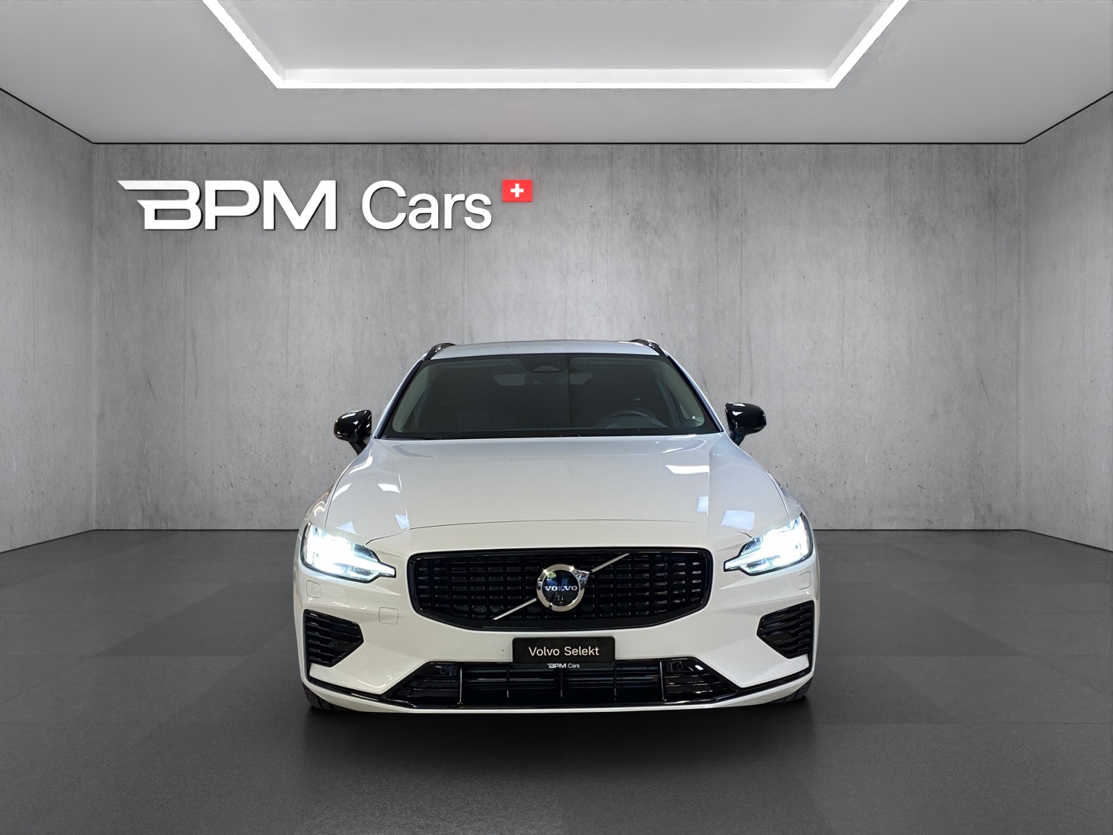VOLVO V60 2.0 T6 TE Plus Dark eAWD Business-showroom-element-2