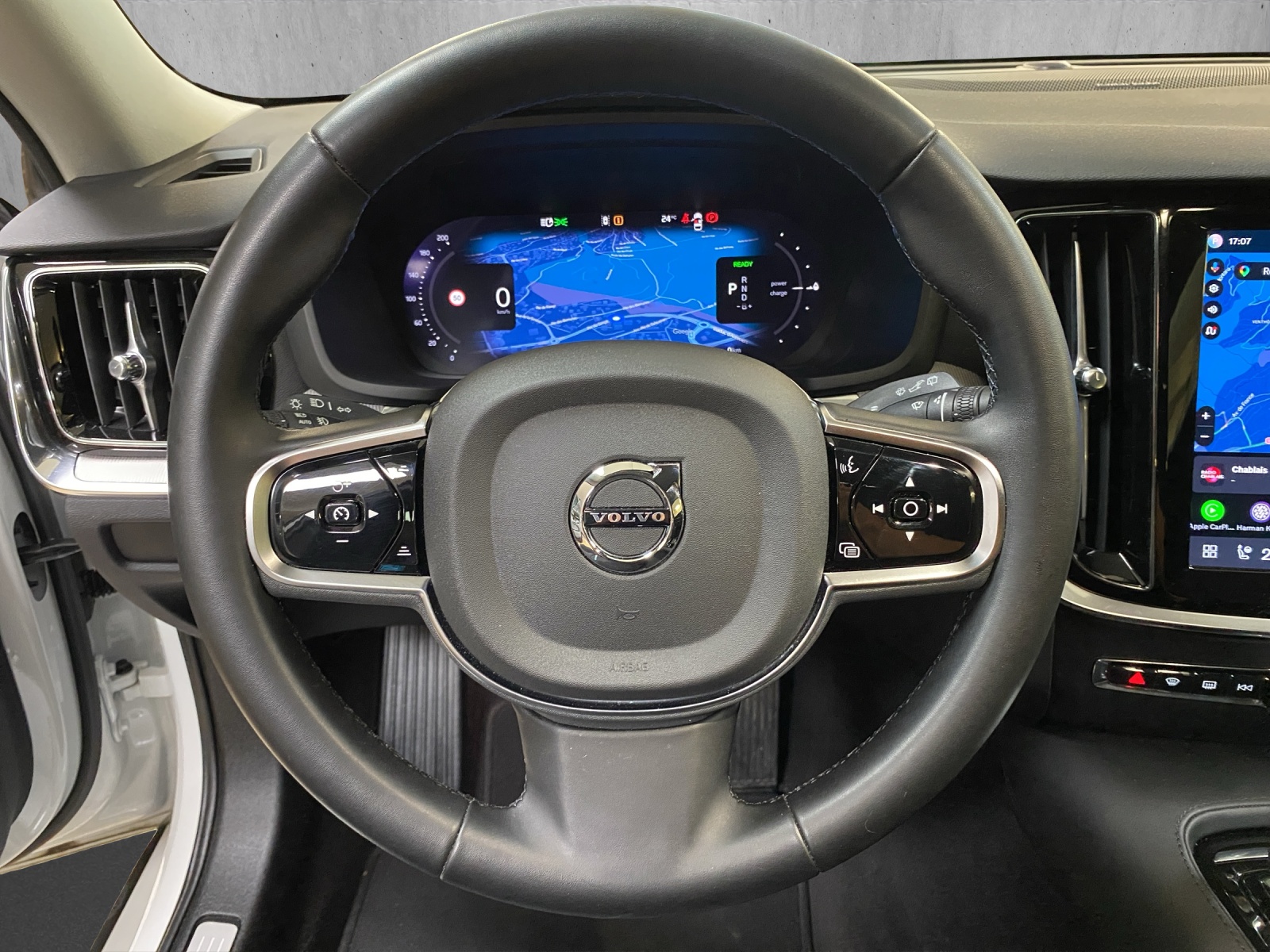 VOLVO V60 2.0 T6 TE Plus Dark eAWD Business-image-8