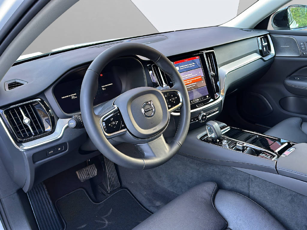 VOLVO V60 2.0 T6 TE Plus Dark eAWD Business-image-8