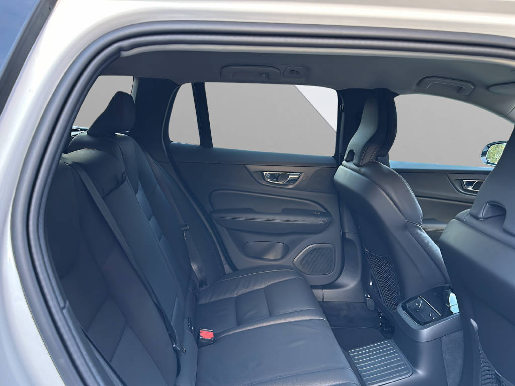 VOLVO V60 2.0 T6 TE Plus Dark eAWD Business-image-13