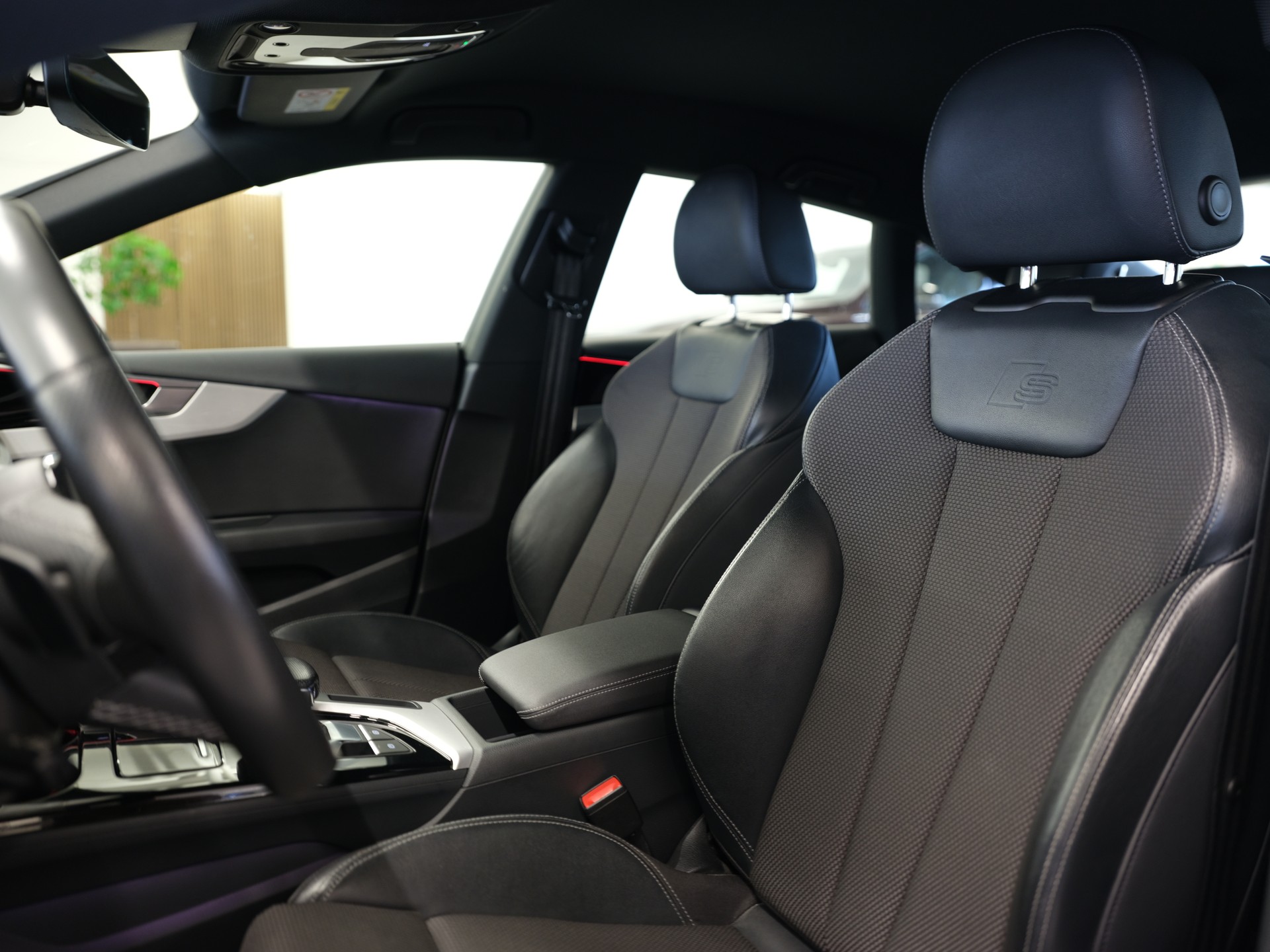AUDI A5 Sportback 35 TDI S-Line Attraction S-tronic *S line competition plus* *Assistenzpaket Parken*-image-16