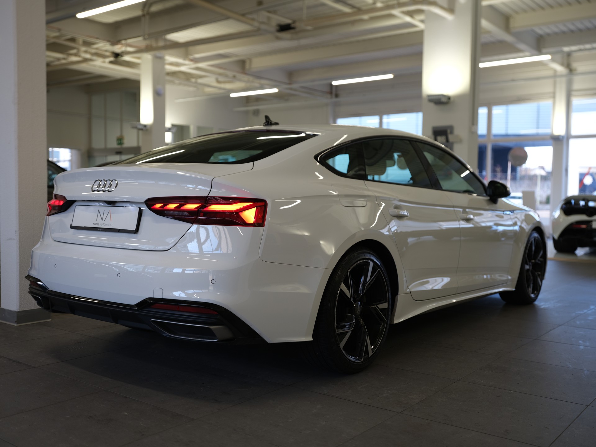 AUDI A5 Sportback 35 TDI S-Line Attraction S-tronic *S line competition plus* *Assistenzpaket Parken*-image-6
