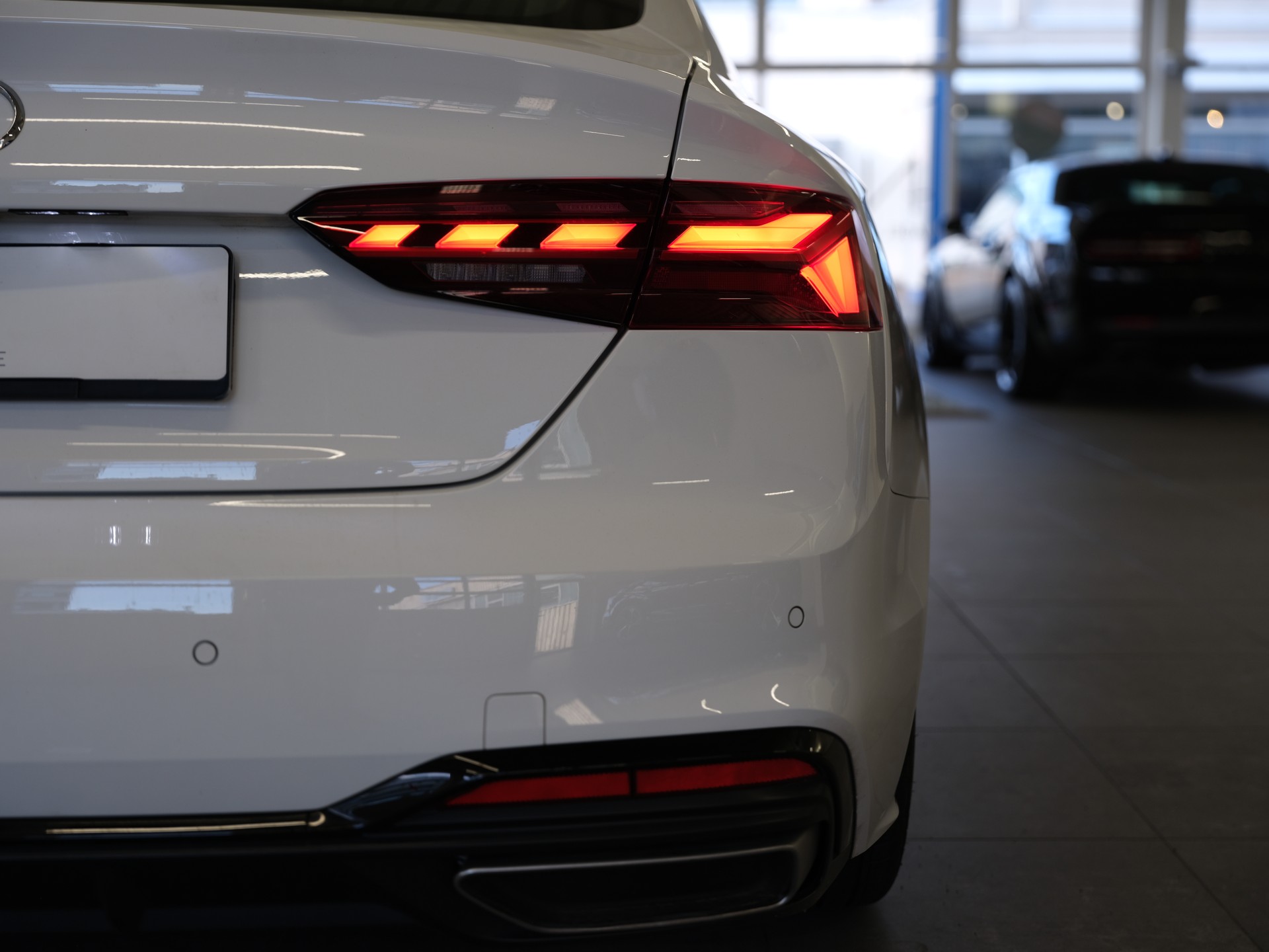 AUDI A5 Sportback 35 TDI S-Line Attraction S-tronic *S line competition plus* *Assistenzpaket Parken*-image-12