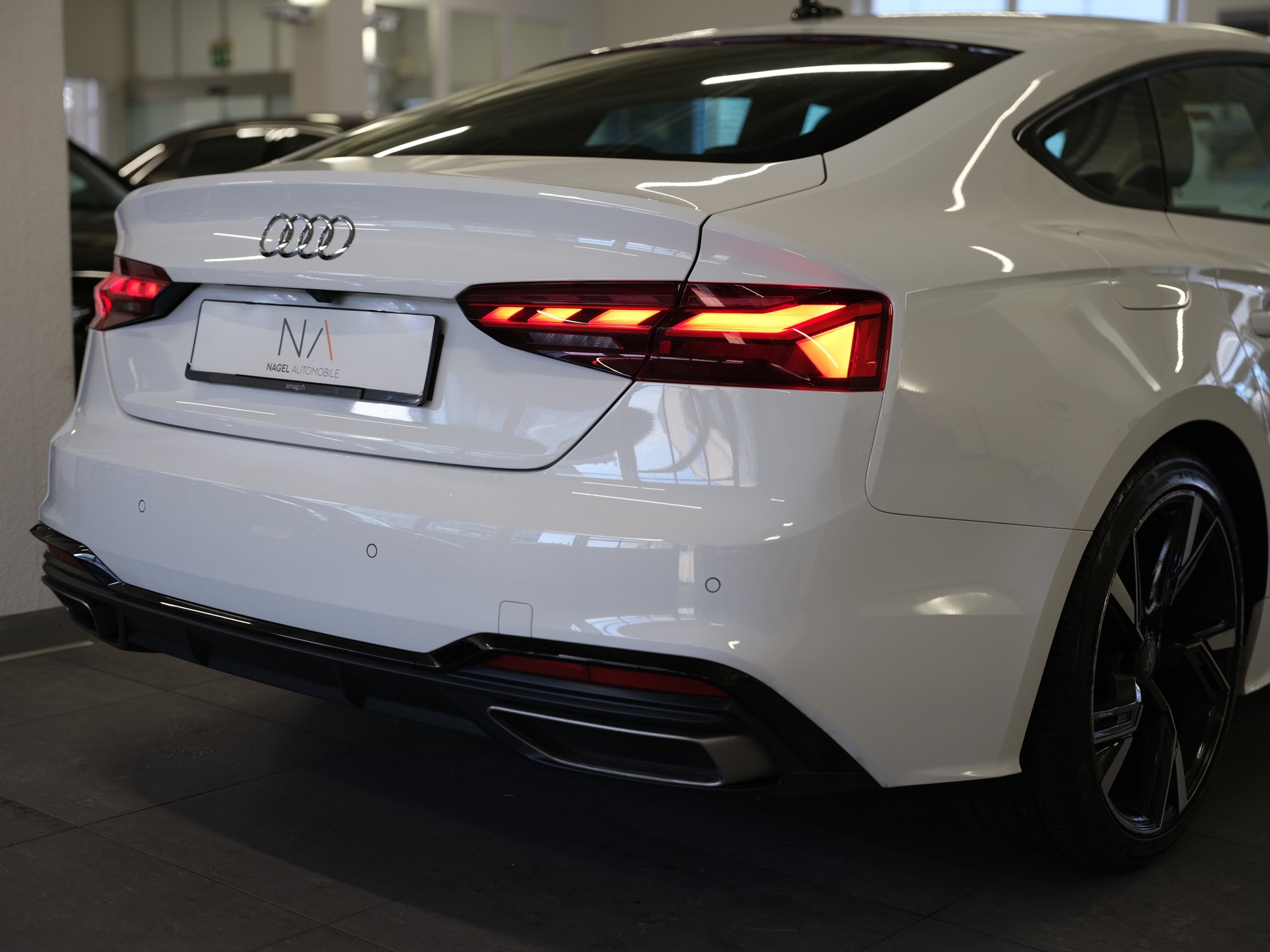 AUDI A5 Sportback 35 TDI S-Line Attraction S-tronic *S line competition plus* *Assistenzpaket Parken*-image-13