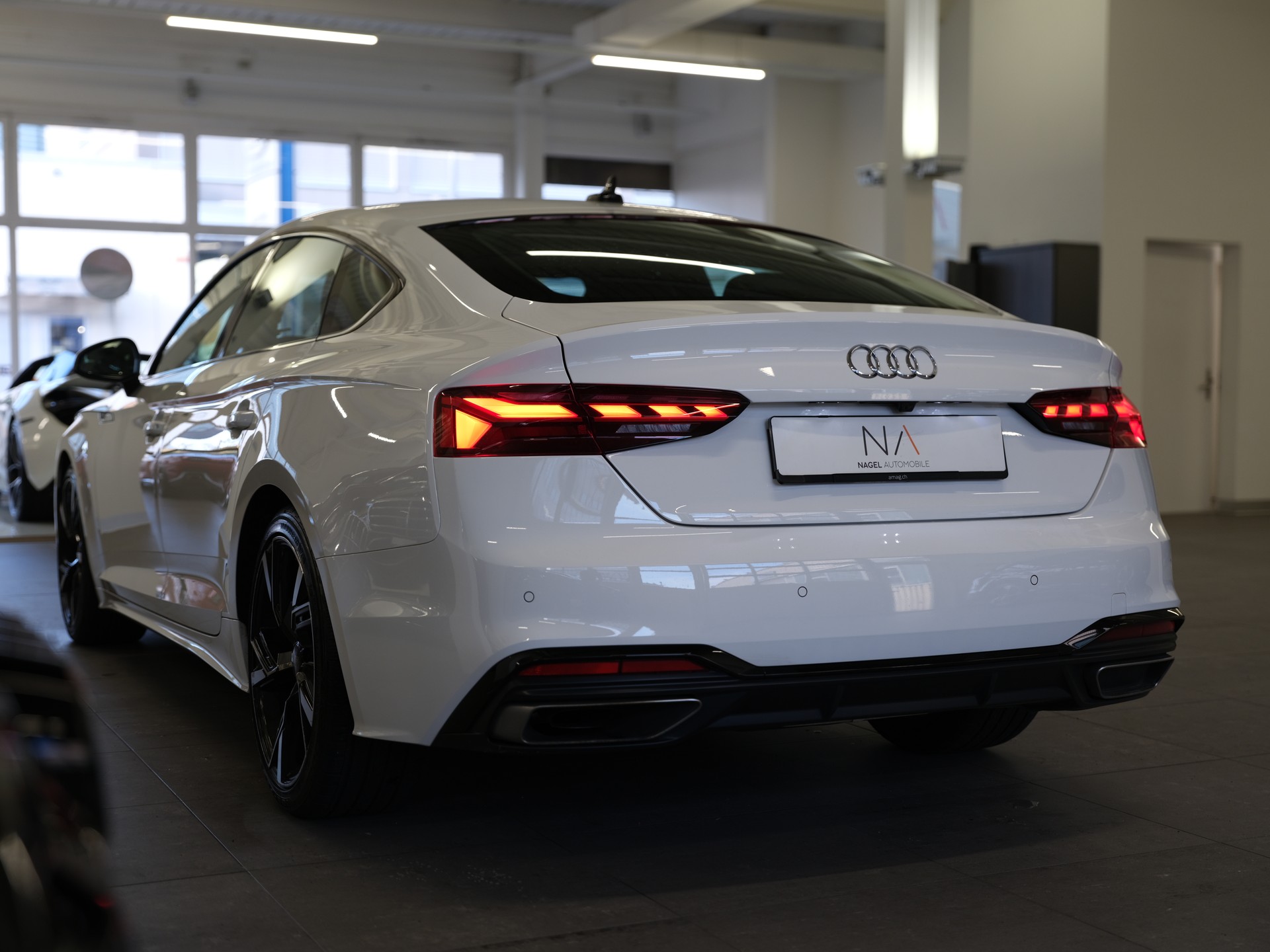 AUDI A5 Sportback 35 TDI S-Line Attraction S-tronic *S line competition plus* *Assistenzpaket Parken*-image-4