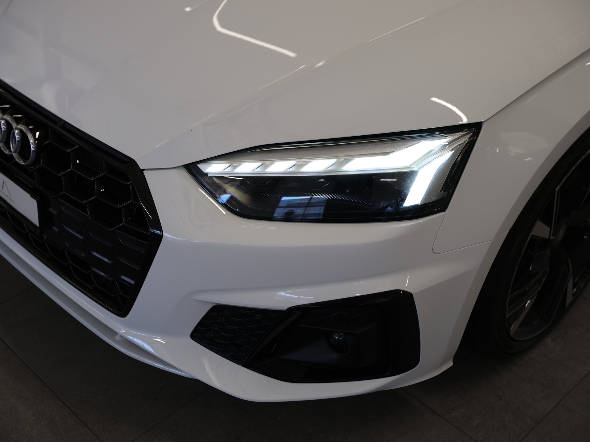 AUDI A5 Sportback 35 TDI S-Line Attraction S-tronic *S line competition plus* *Assistenzpaket Parken*-image-10