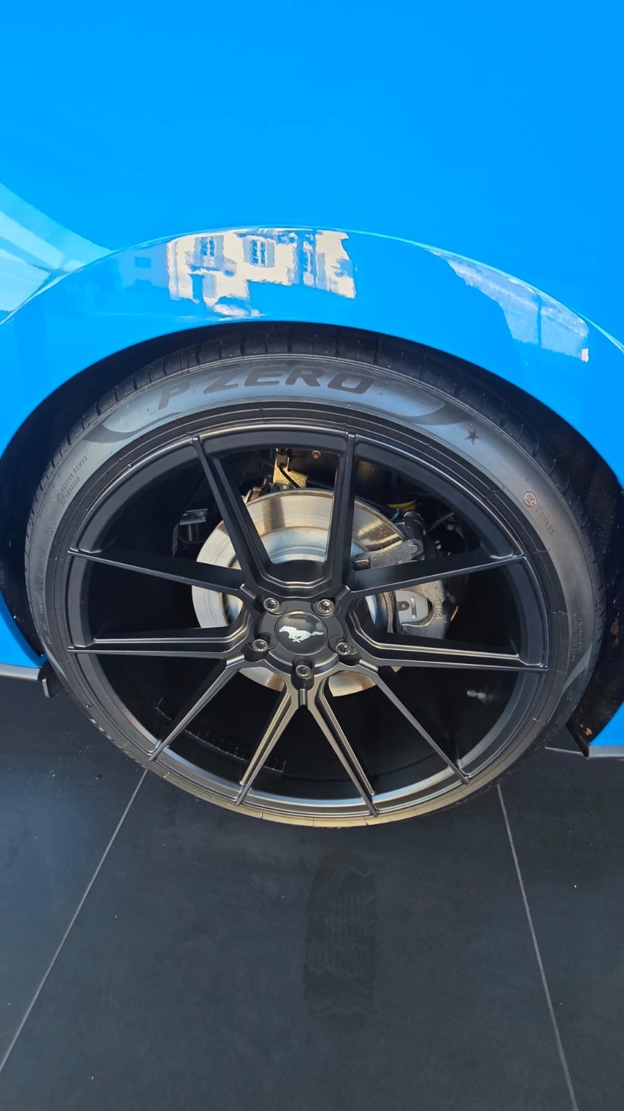 FORD Mustang Fastback 5.0 V8 GT Blue Edition-image-5