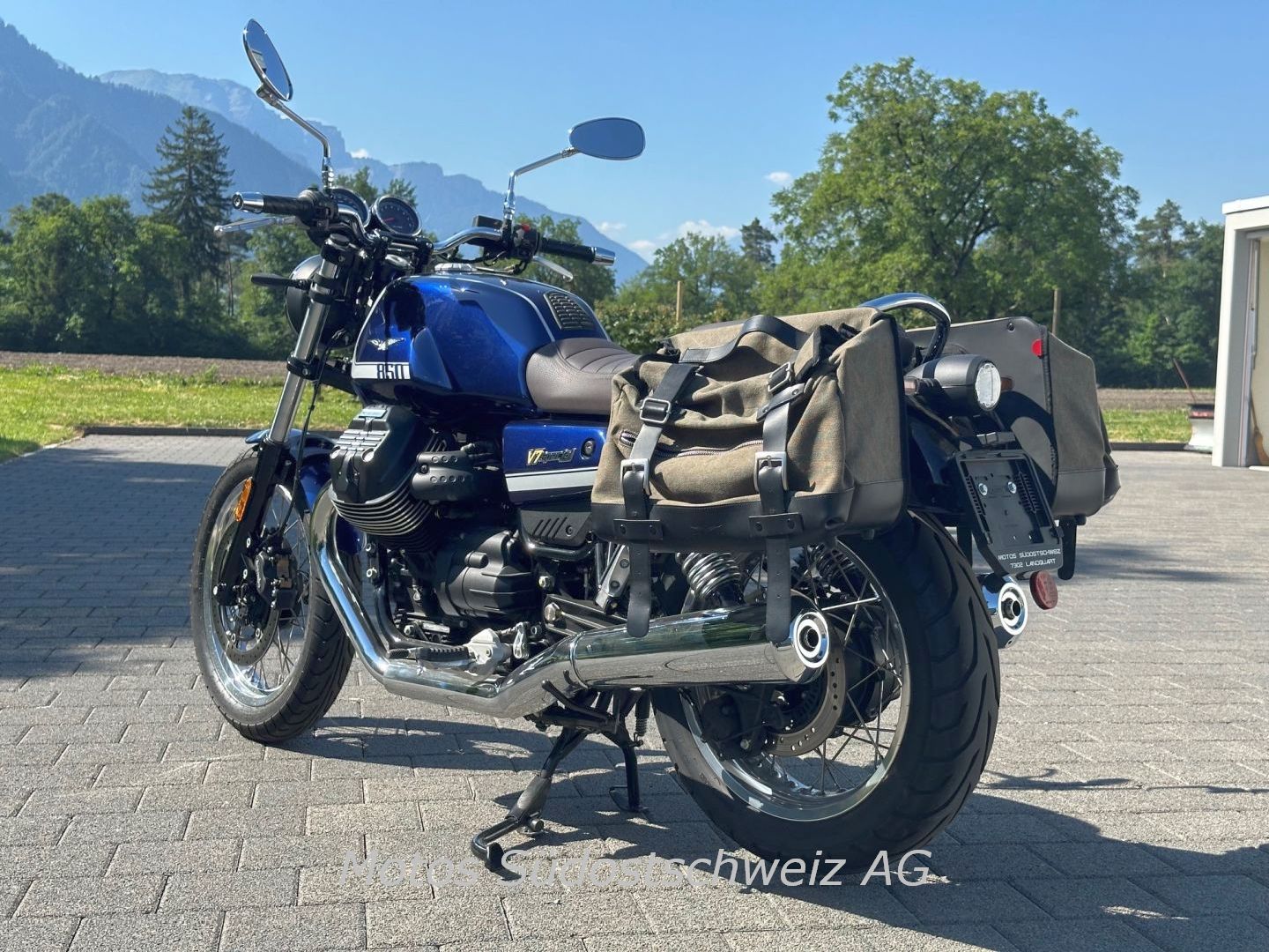 MOTO GUZZI V7 SPECIAL-image-2