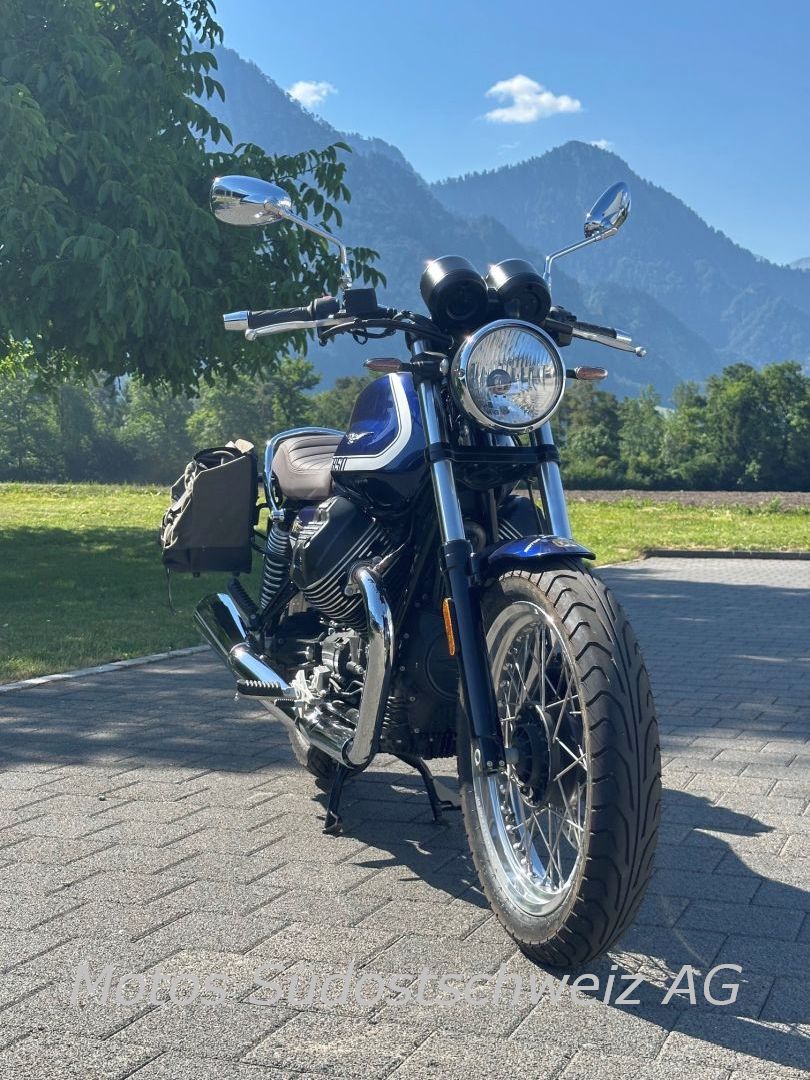 MOTO GUZZI V7 SPECIAL-image-1