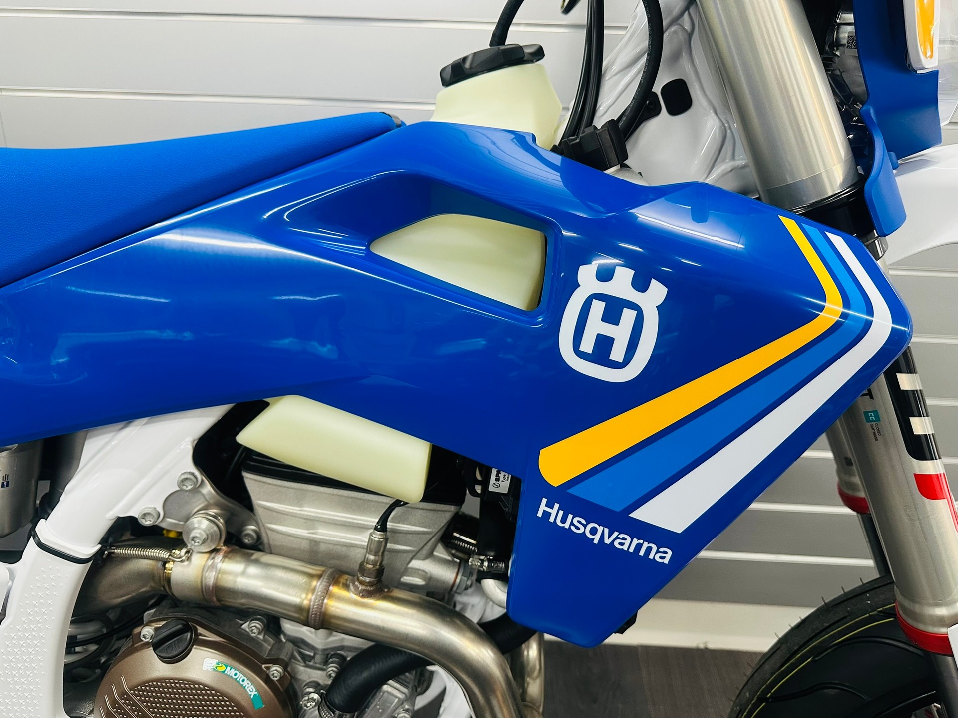 HUSQVARNA FE 350 Hertitage Supermoto-showroom-element-1
