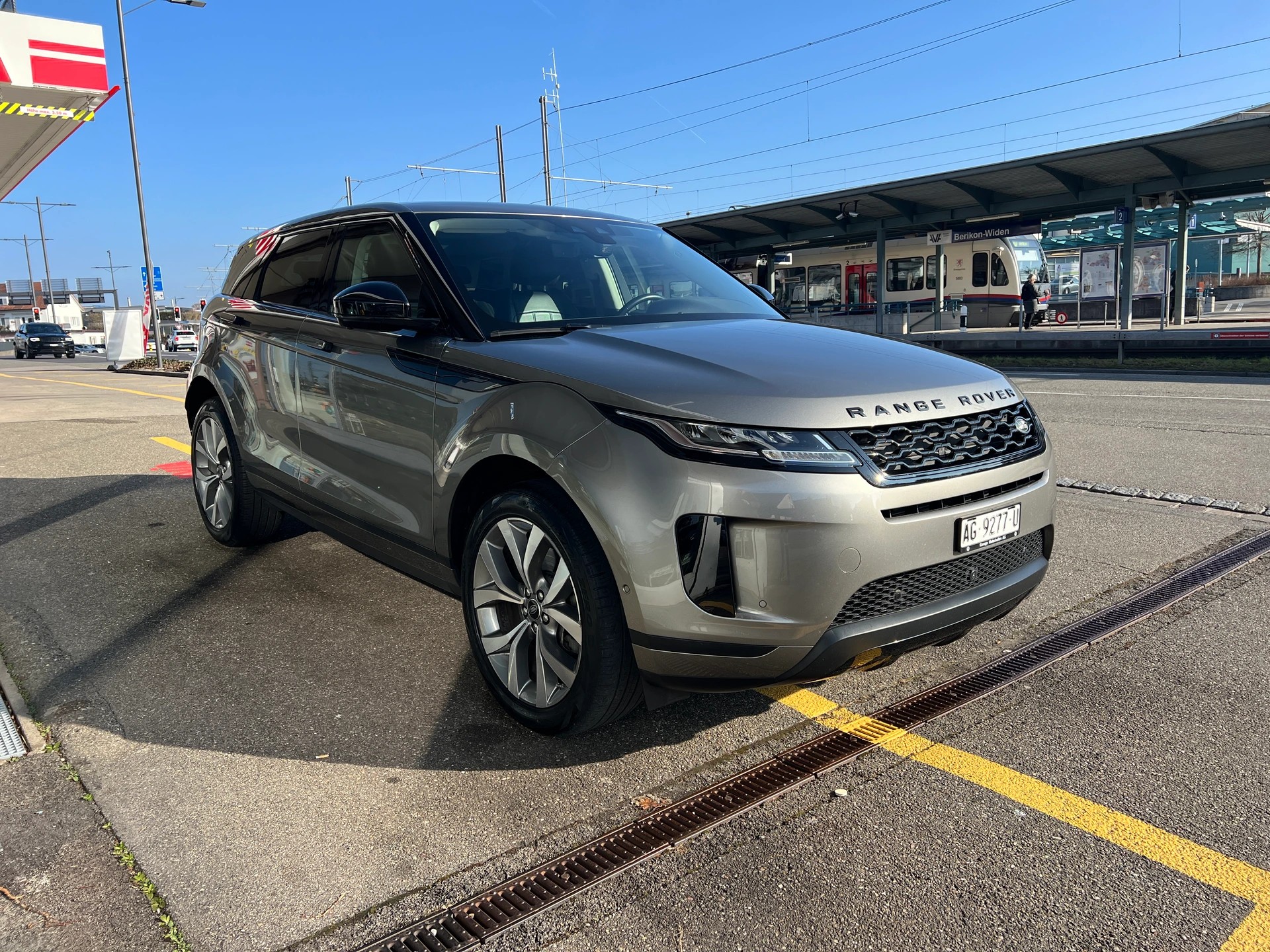 LAND ROVER Range Rover Evoque R-Dynamic P 200 S AT9 CH-Auto 67% unter NP-image-3