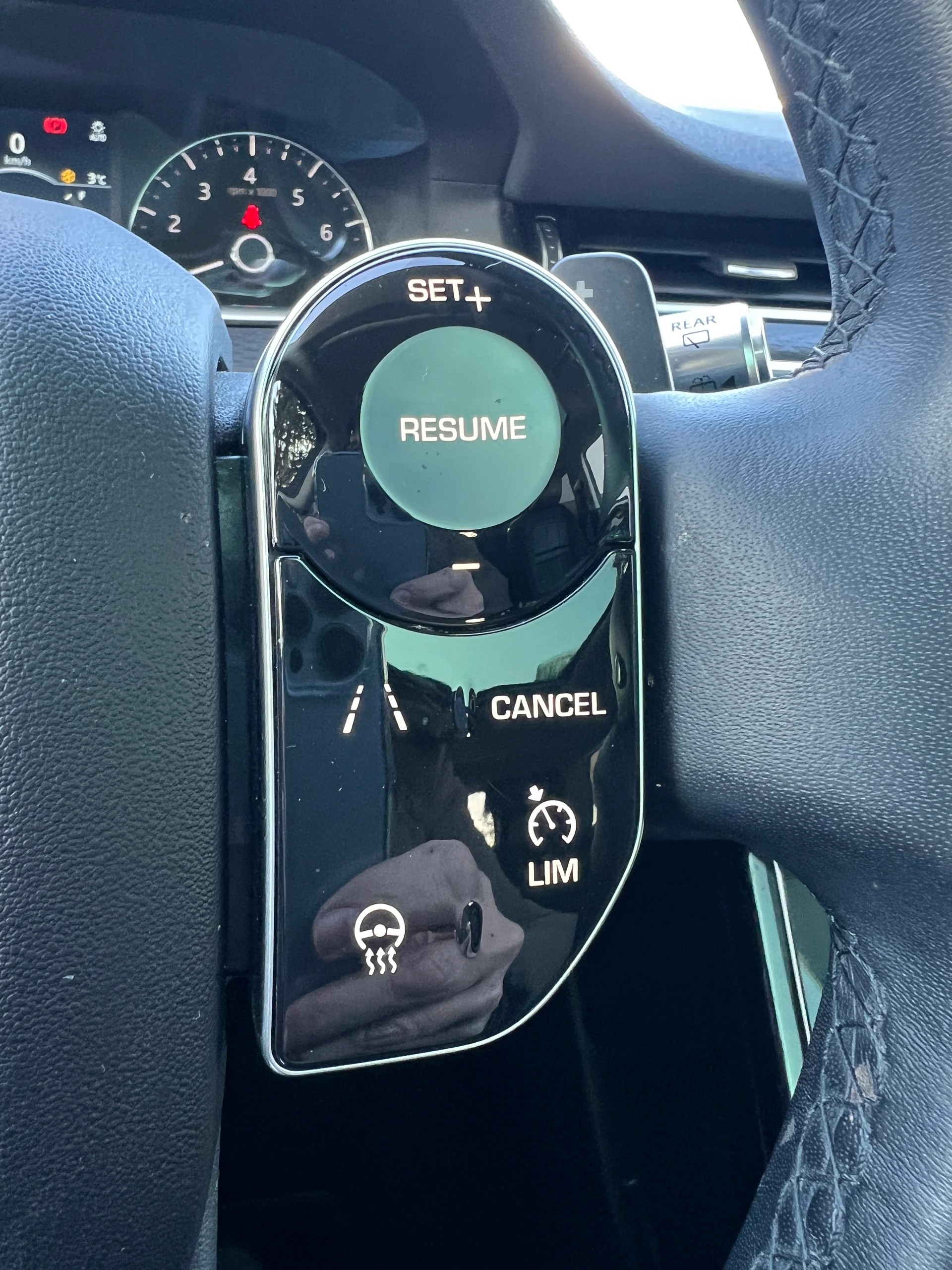 LAND ROVER Range Rover Evoque R-Dynamic P 200 S AT9 CH-Auto 67% unter NP-image-7