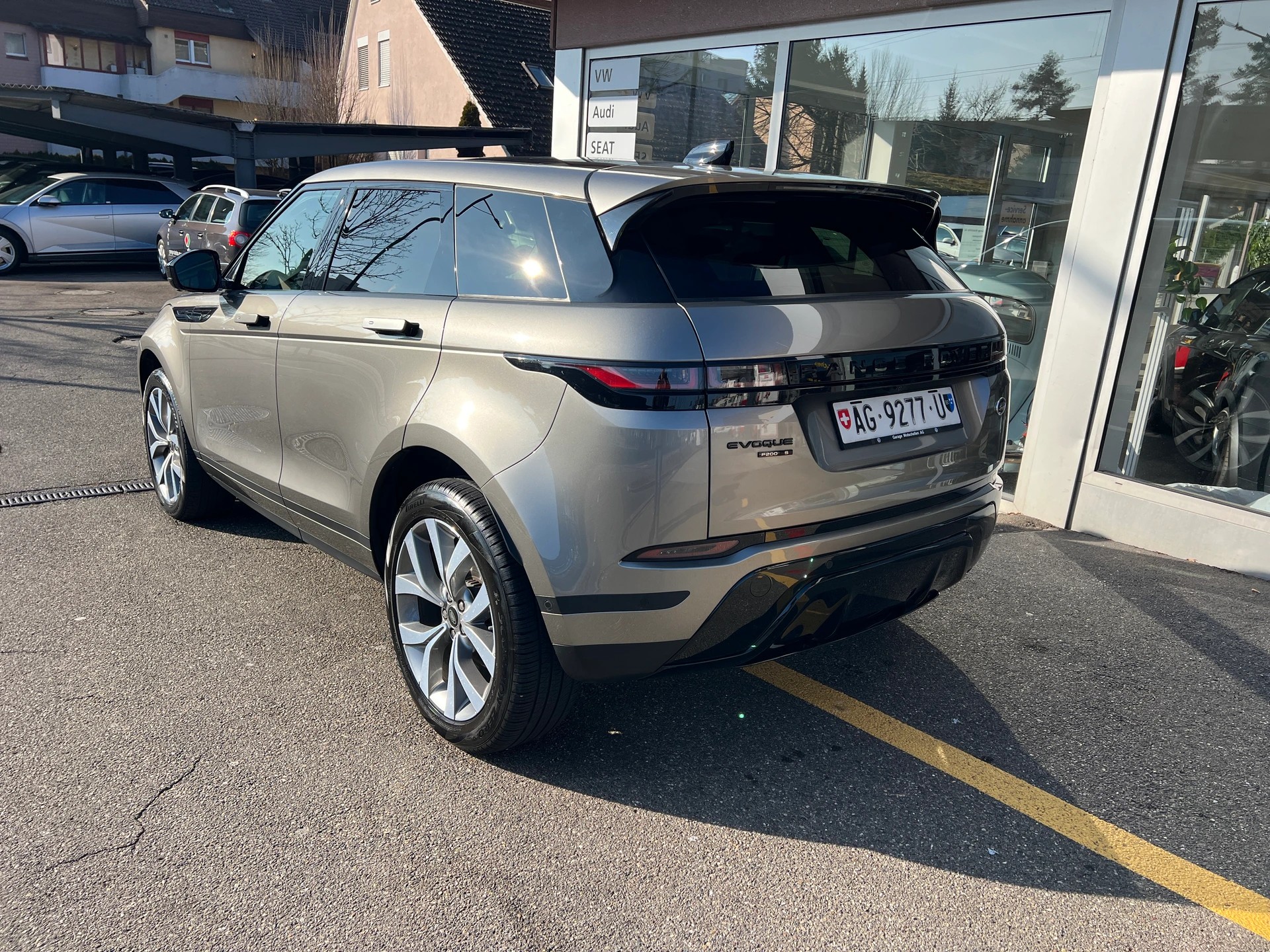 LAND ROVER Range Rover Evoque R-Dynamic P 200 S AT9 CH-Auto 67% unter NP-image-5