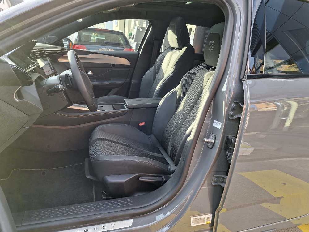 PEUGEOT 308 SW 1.6 PHEV 180 GT-image-9