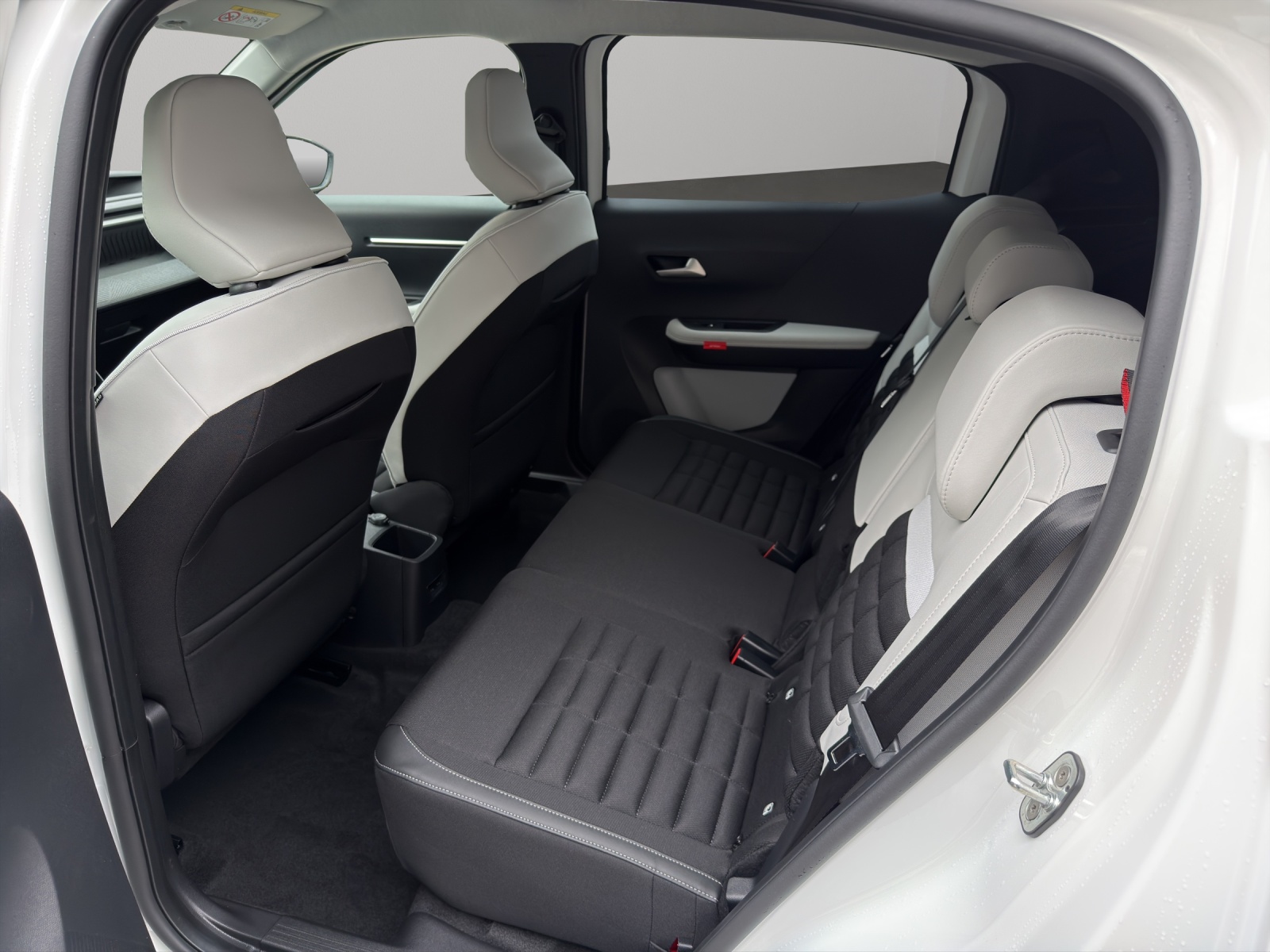 CITROEN C3 Aircross 1.2 Turbo Plus 7-Sitze-image-4
