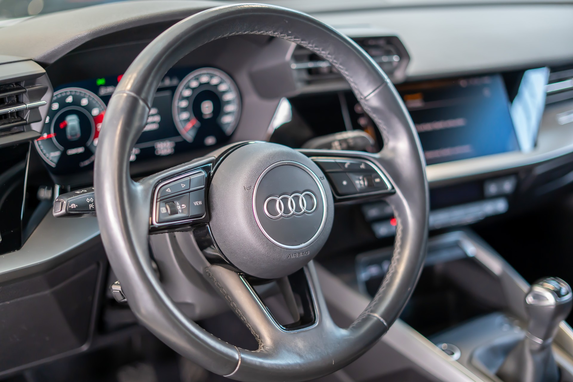 AUDI A3 Sportback / Virtual Cockpit / Tempomat /-image-9