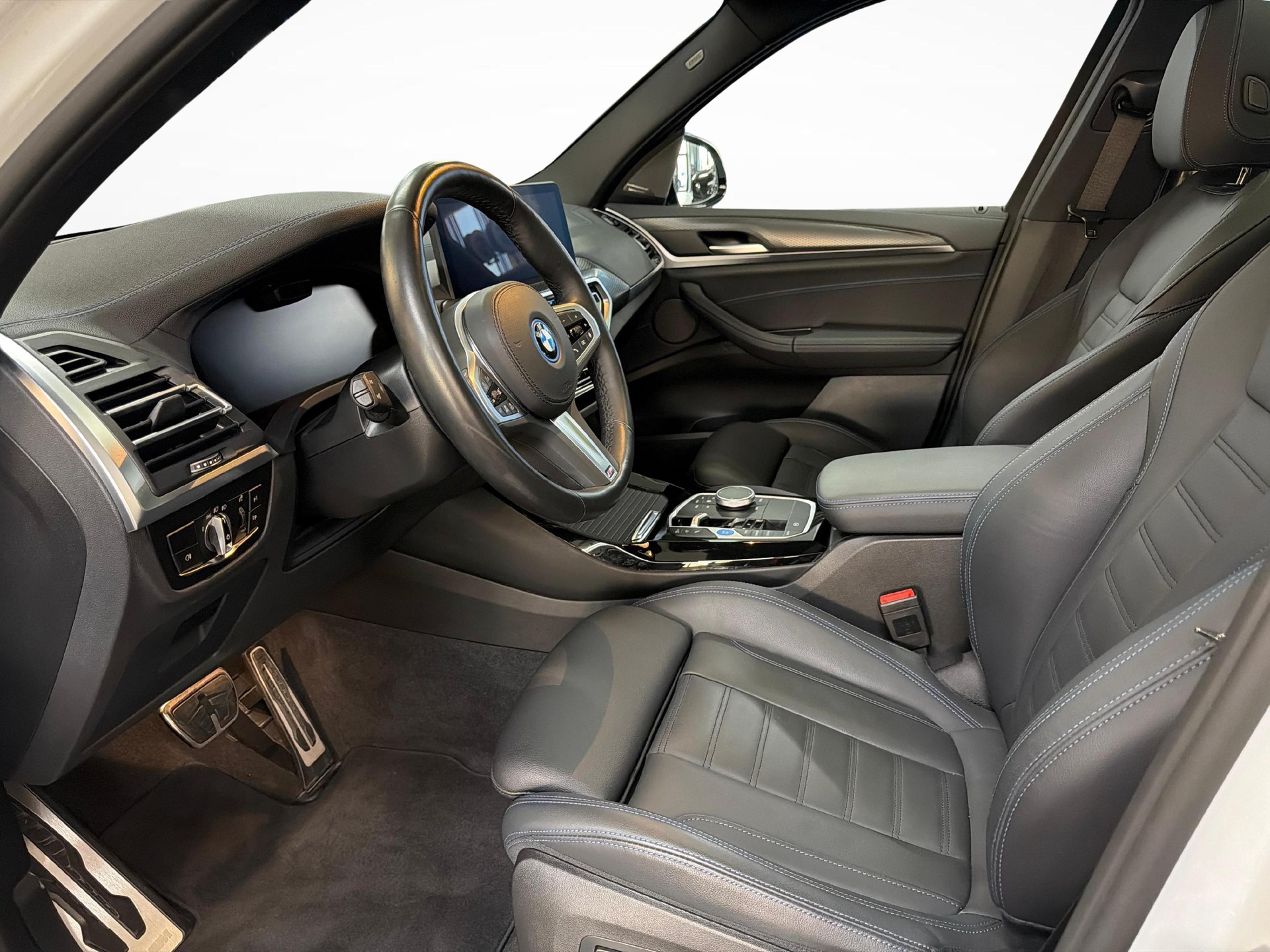 BMW iX3 E-Motor-image-10