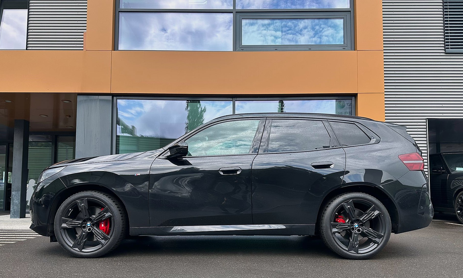 BMW X3 M50i-image-3