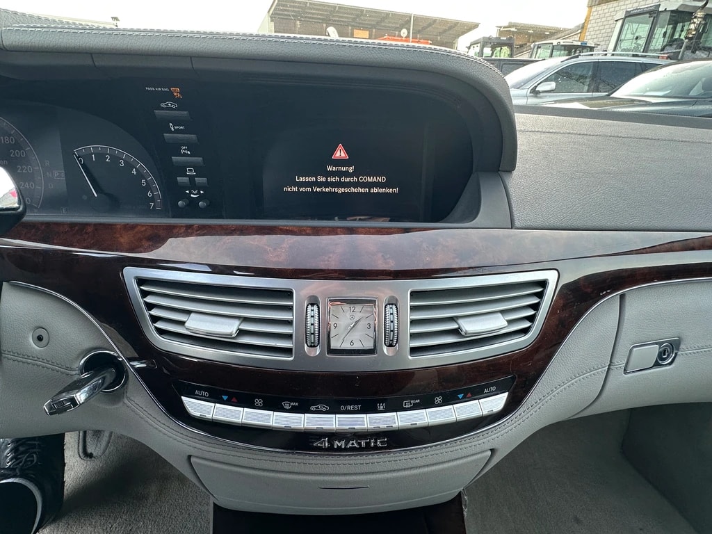 MERCEDES-BENZ S 500 BlueEfficiency SS 4Matic 7G-Tronic-image-11