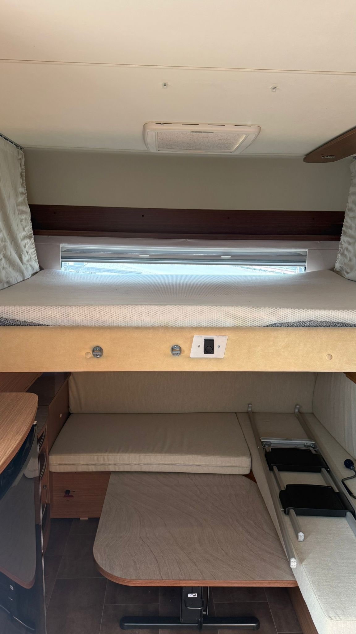 BÜRSTNER Averso 410 TS - Hubbett - TV - grosses Badezimmer --image-6