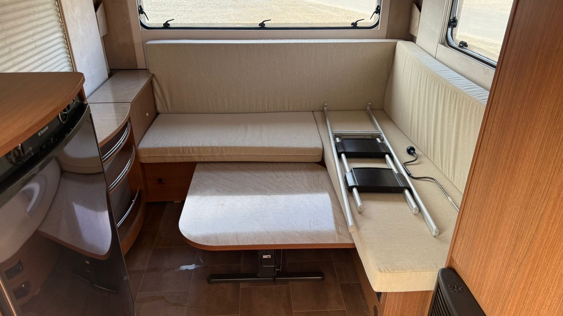 BÜRSTNER Averso 410 TS - Hubbett - TV - grosses Badezimmer --image-7