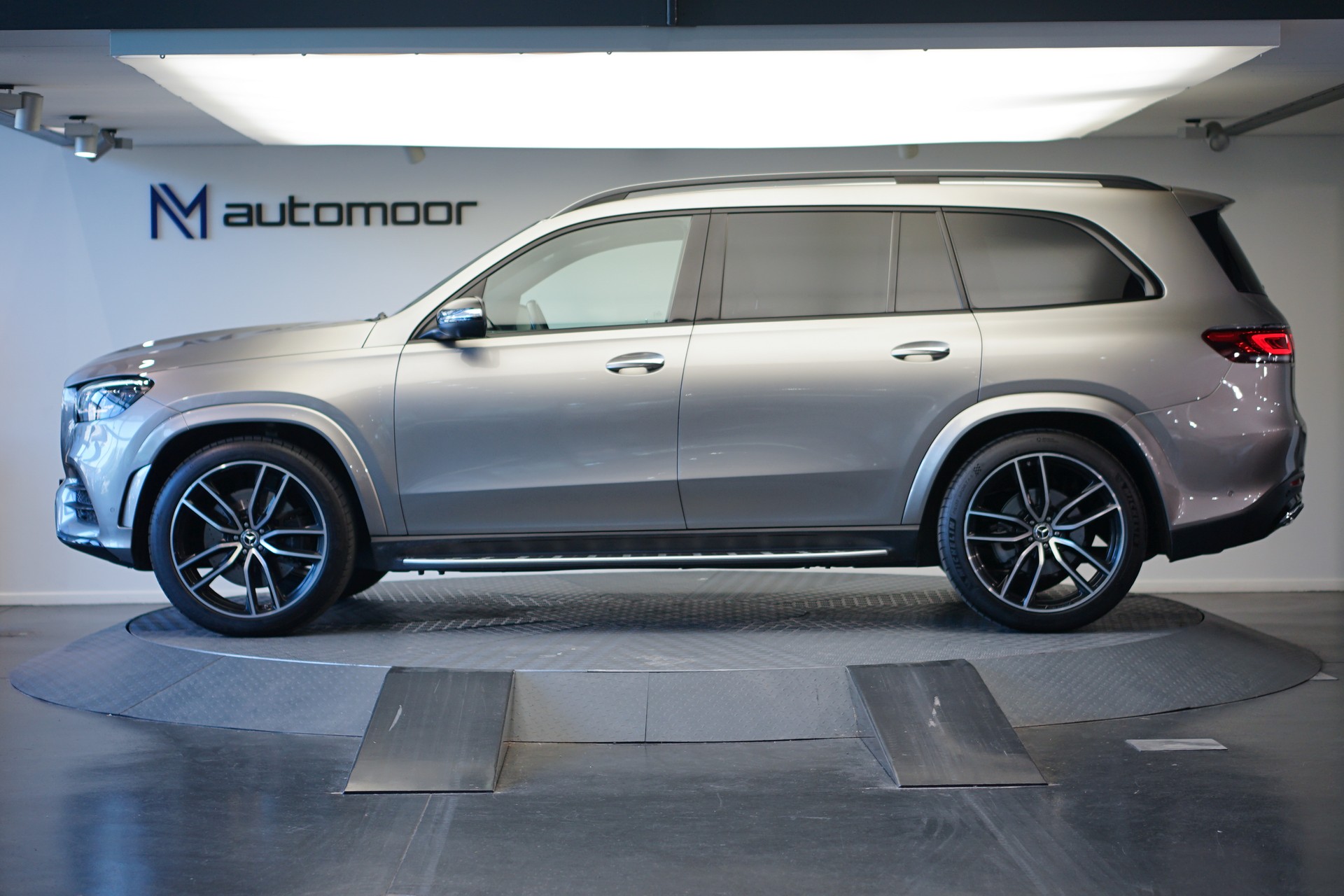 MERCEDES-BENZ GLS 400 d 4Matic AMG Line 9G-Tronic-image-8