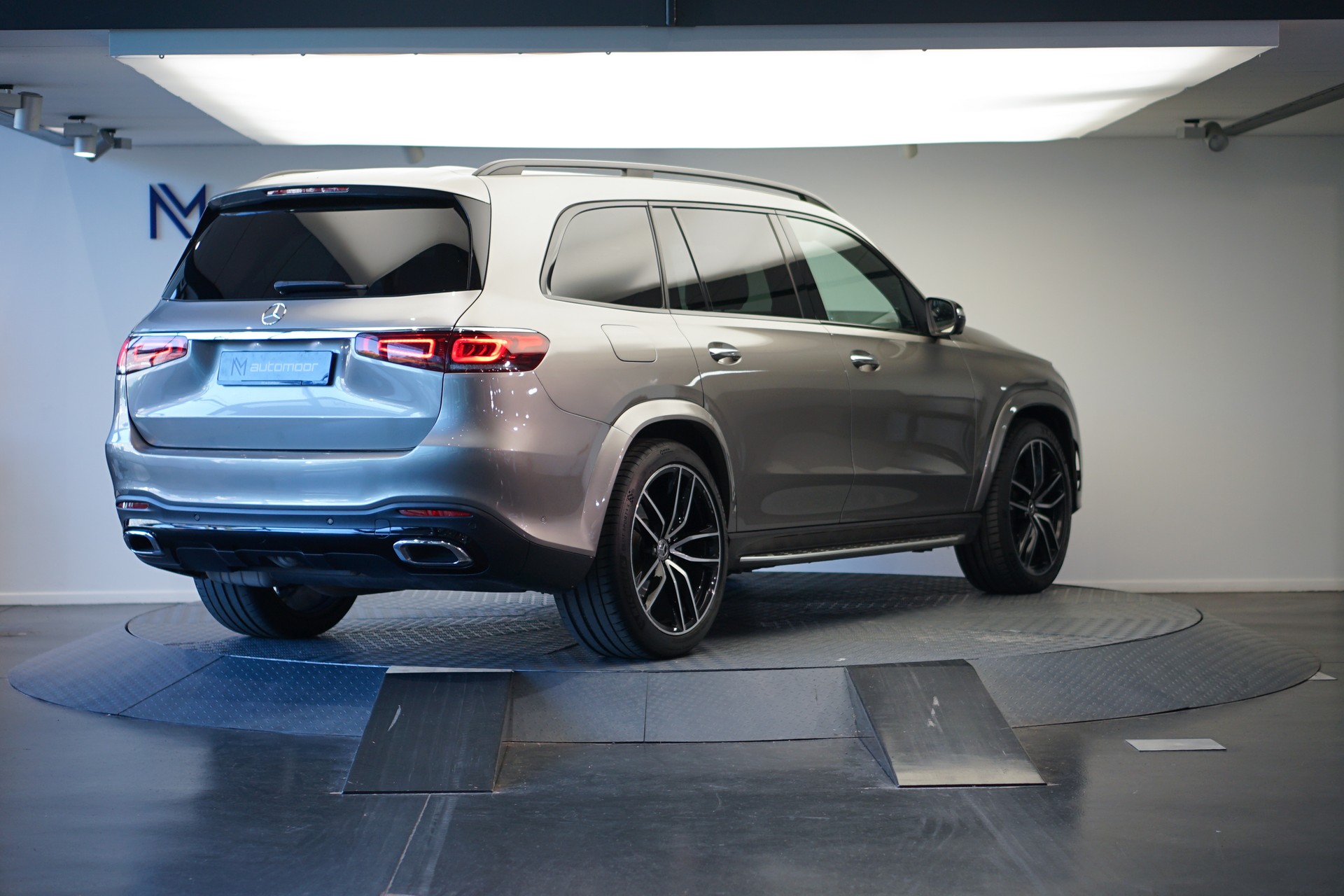 MERCEDES-BENZ GLS 400 d 4Matic AMG Line 9G-Tronic-image-4