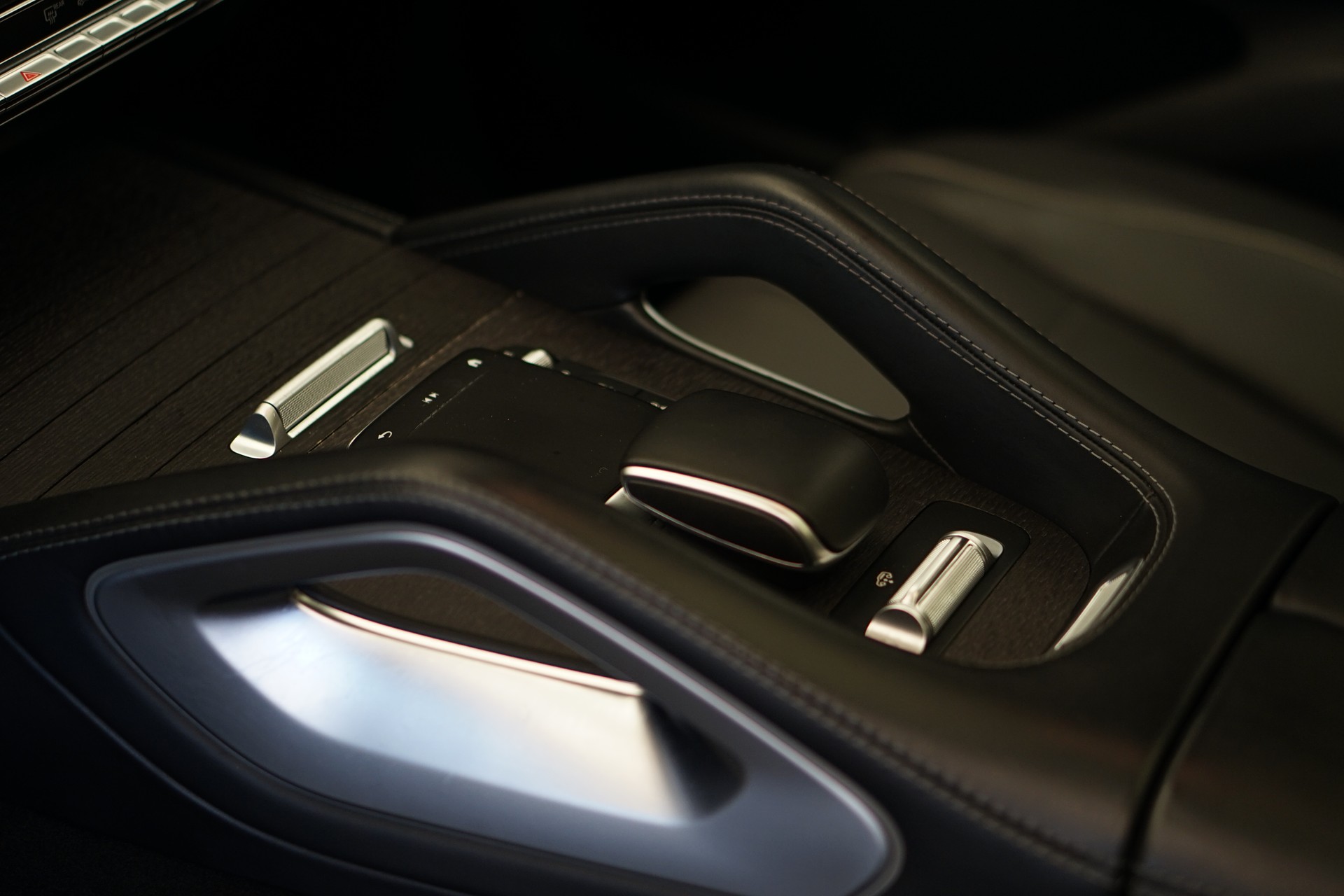 MERCEDES-BENZ GLS 400 d 4Matic AMG Line 9G-Tronic-image-26
