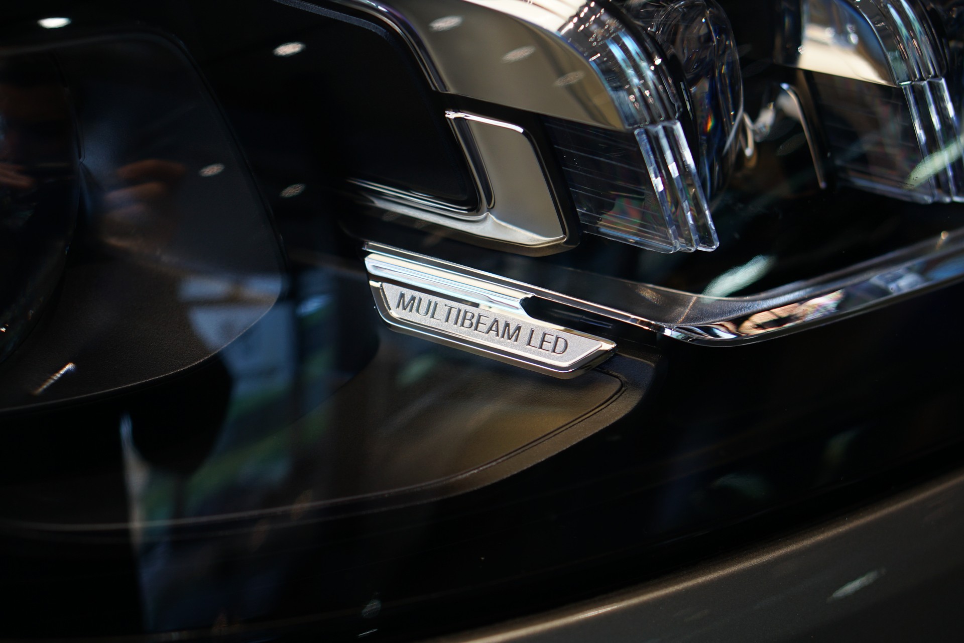 MERCEDES-BENZ GLS 400 d 4Matic AMG Line 9G-Tronic-image-45