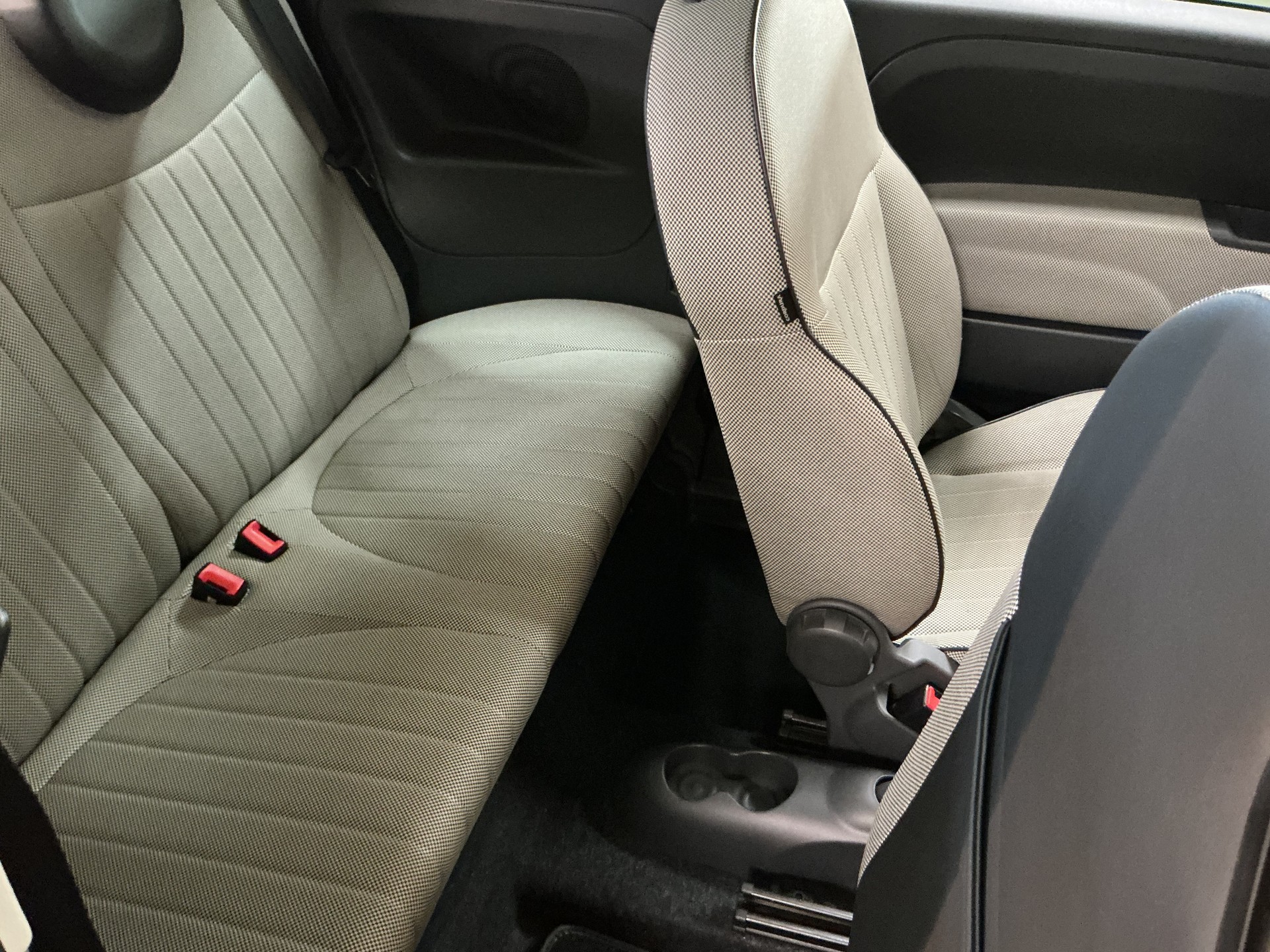 FIAT 500 1.4 16V Lounge-image-9