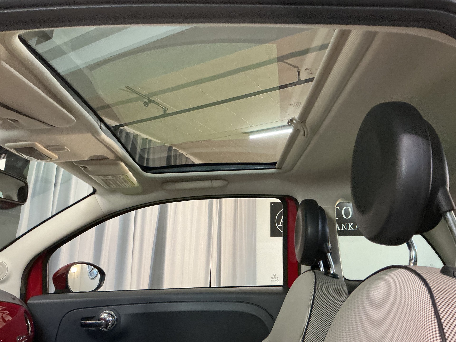 FIAT 500 1.4 16V Lounge-image-10