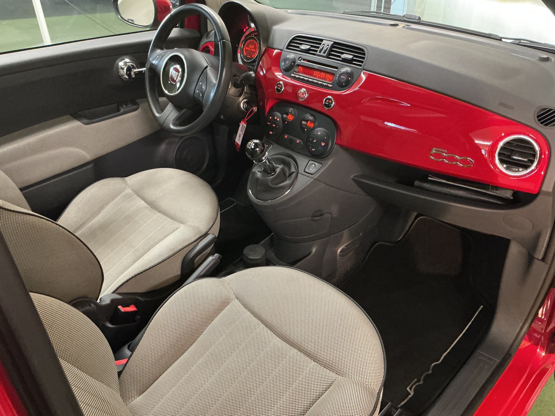 FIAT 500 1.4 16V Lounge-image-8