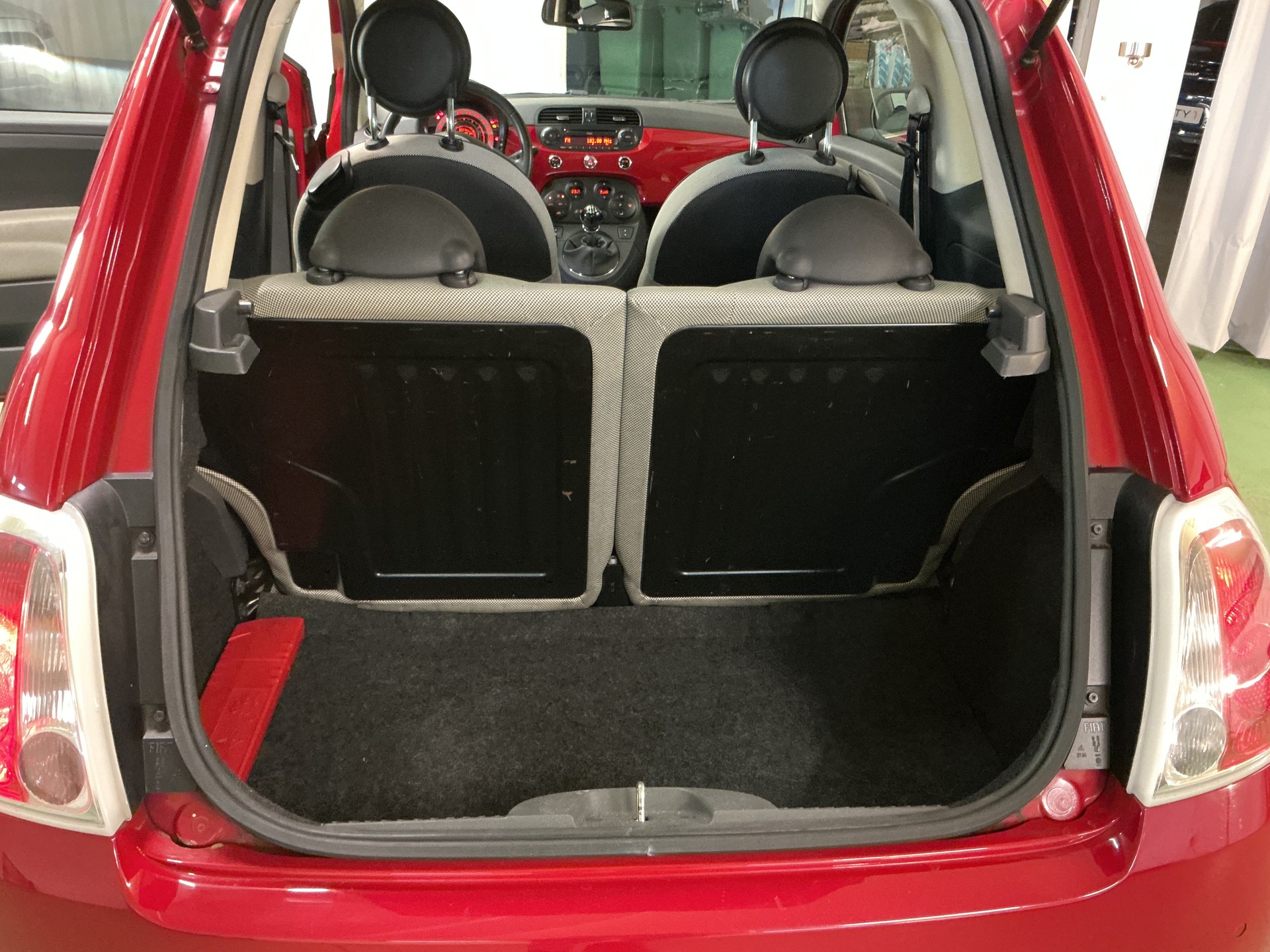 FIAT 500 1.4 16V Lounge-image-11