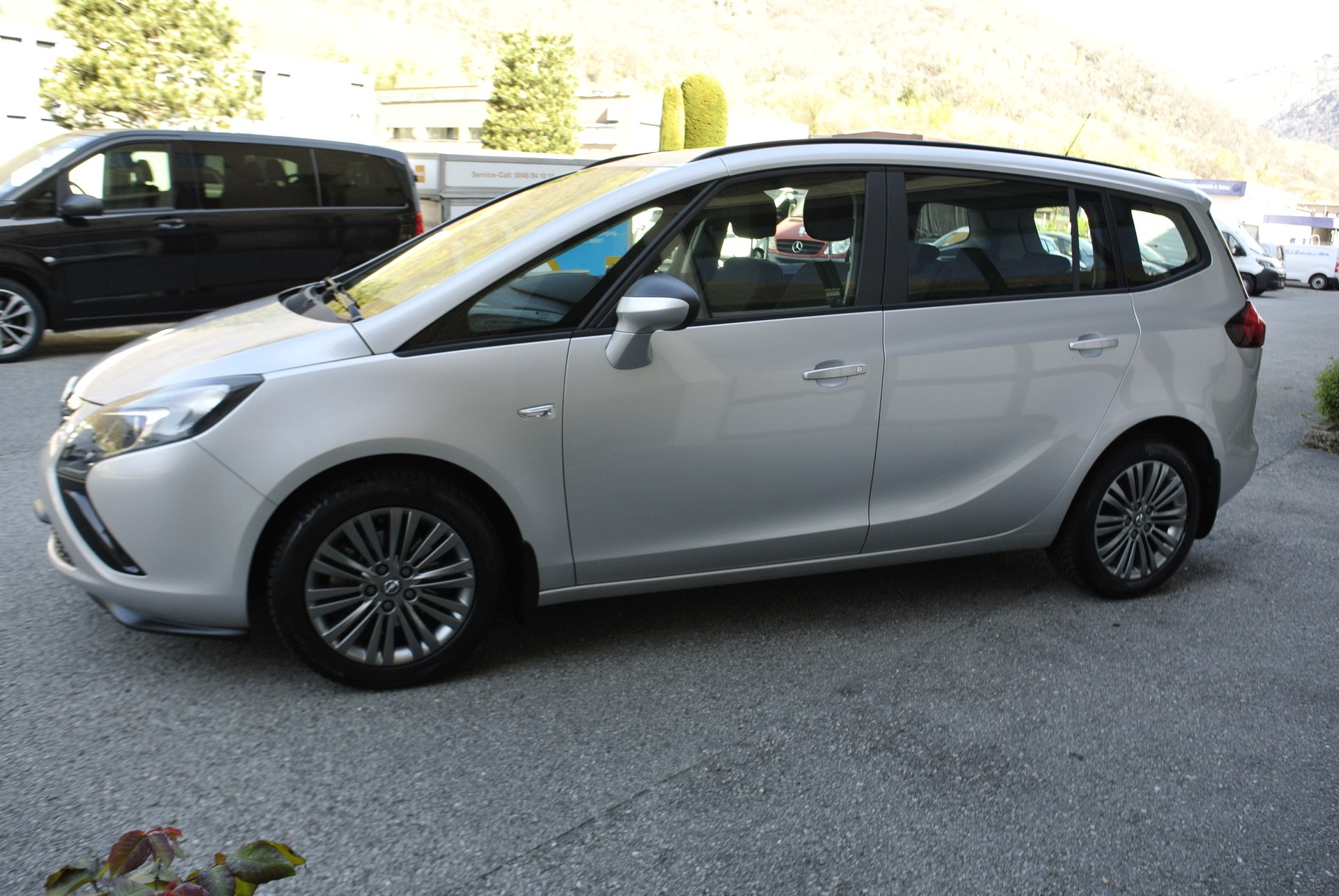OPEL Zafira Tourer 1.6i 16V CNG Turbo Active Edition-image-10