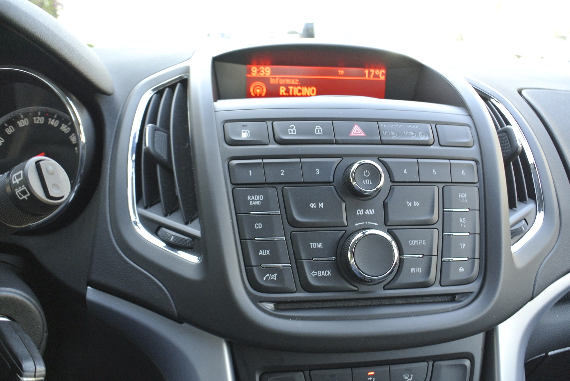 OPEL Zafira Tourer 1.6i 16V CNG Turbo Active Edition-image-25