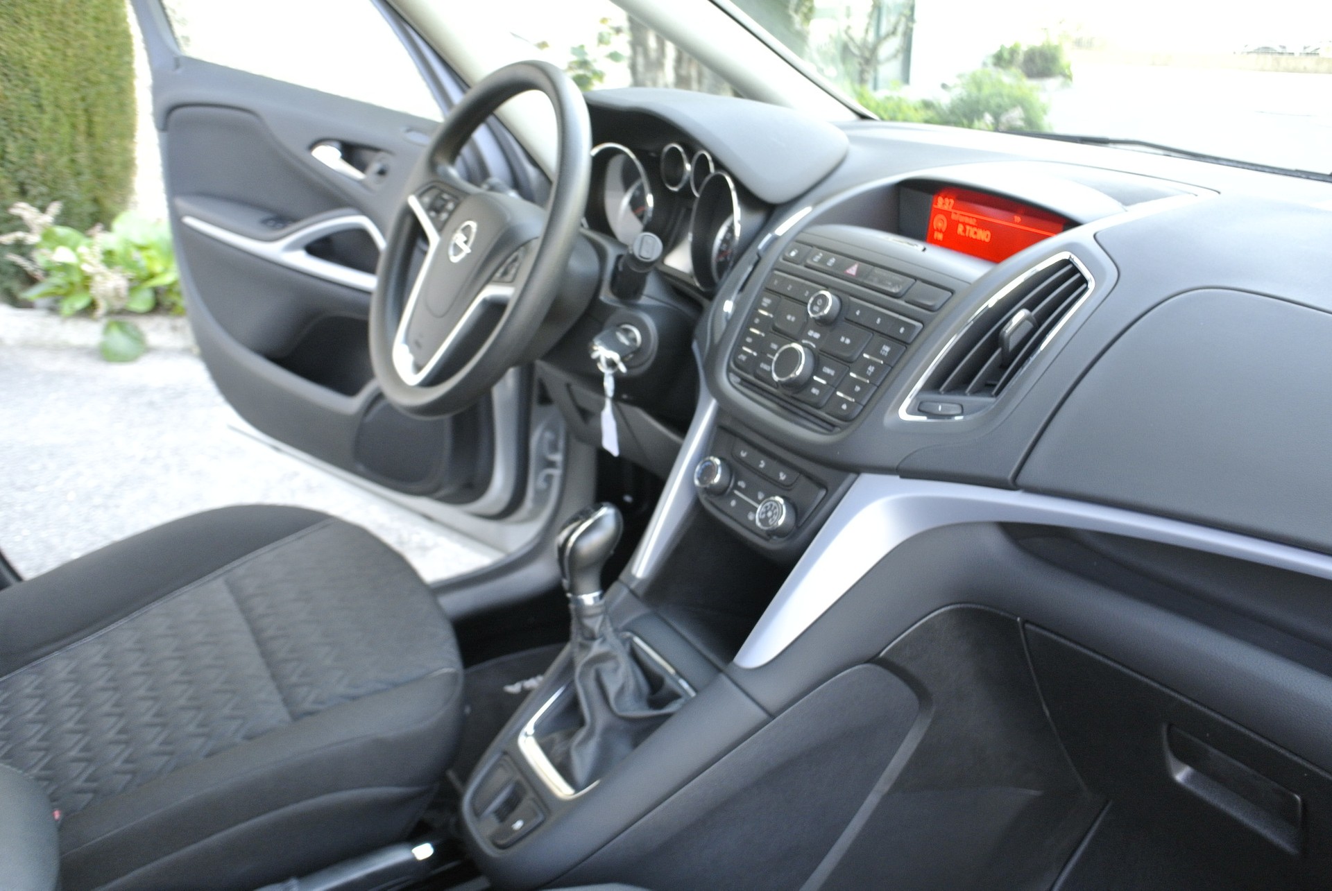 OPEL Zafira Tourer 1.6i 16V CNG Turbo Active Edition-image-22