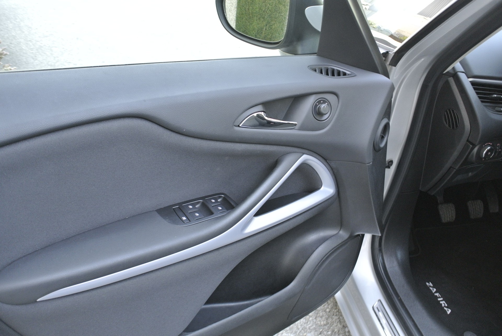OPEL Zafira Tourer 1.6i 16V CNG Turbo Active Edition-image-13