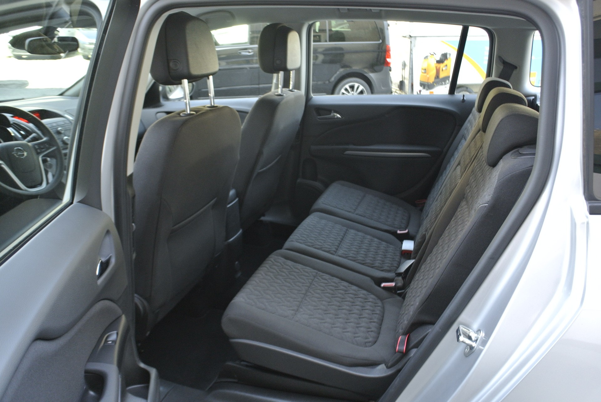 OPEL Zafira Tourer 1.6i 16V CNG Turbo Active Edition-image-14