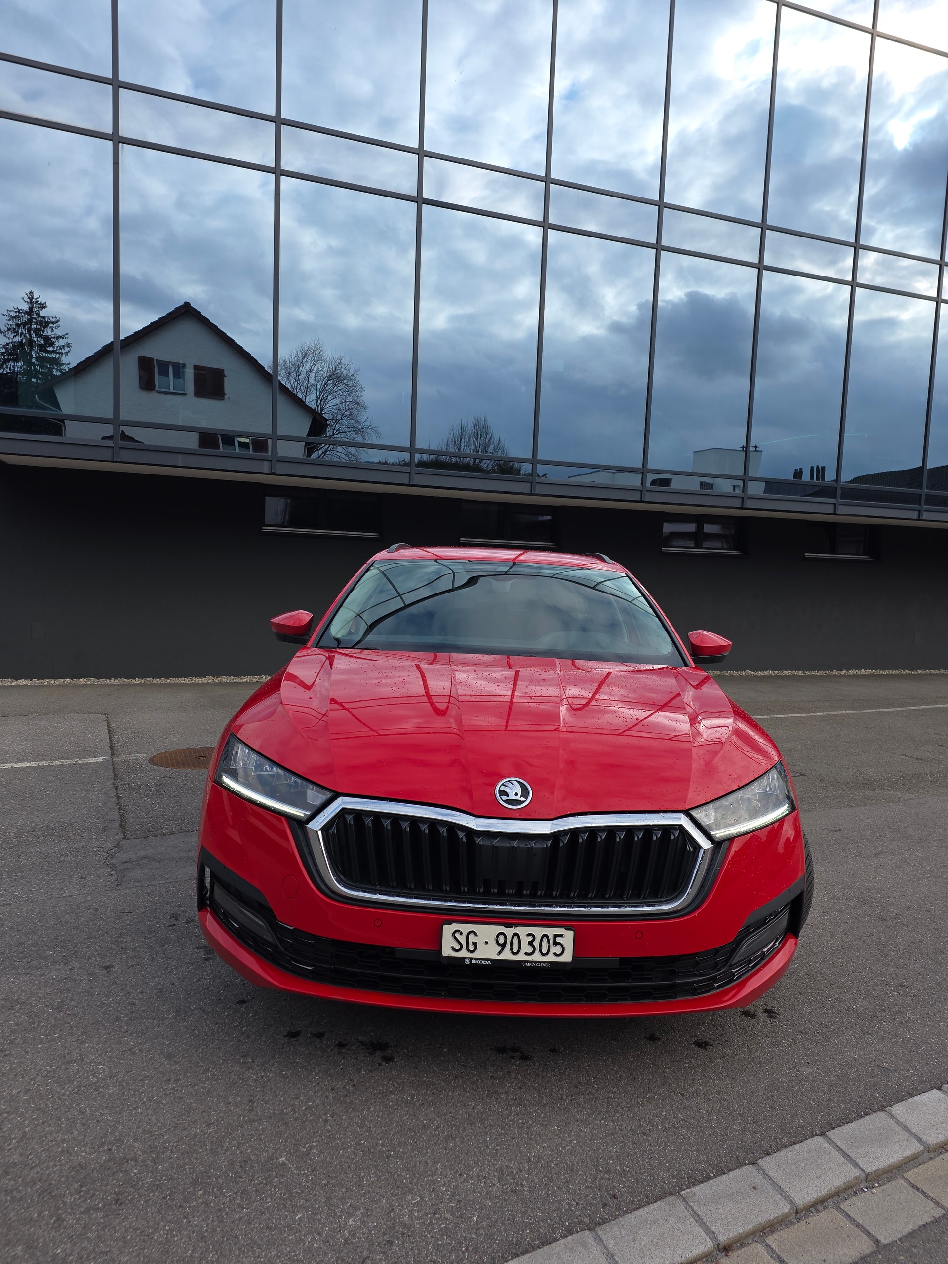 SKODA Octavia Combi 2.0 TDI DSG Style-image-1