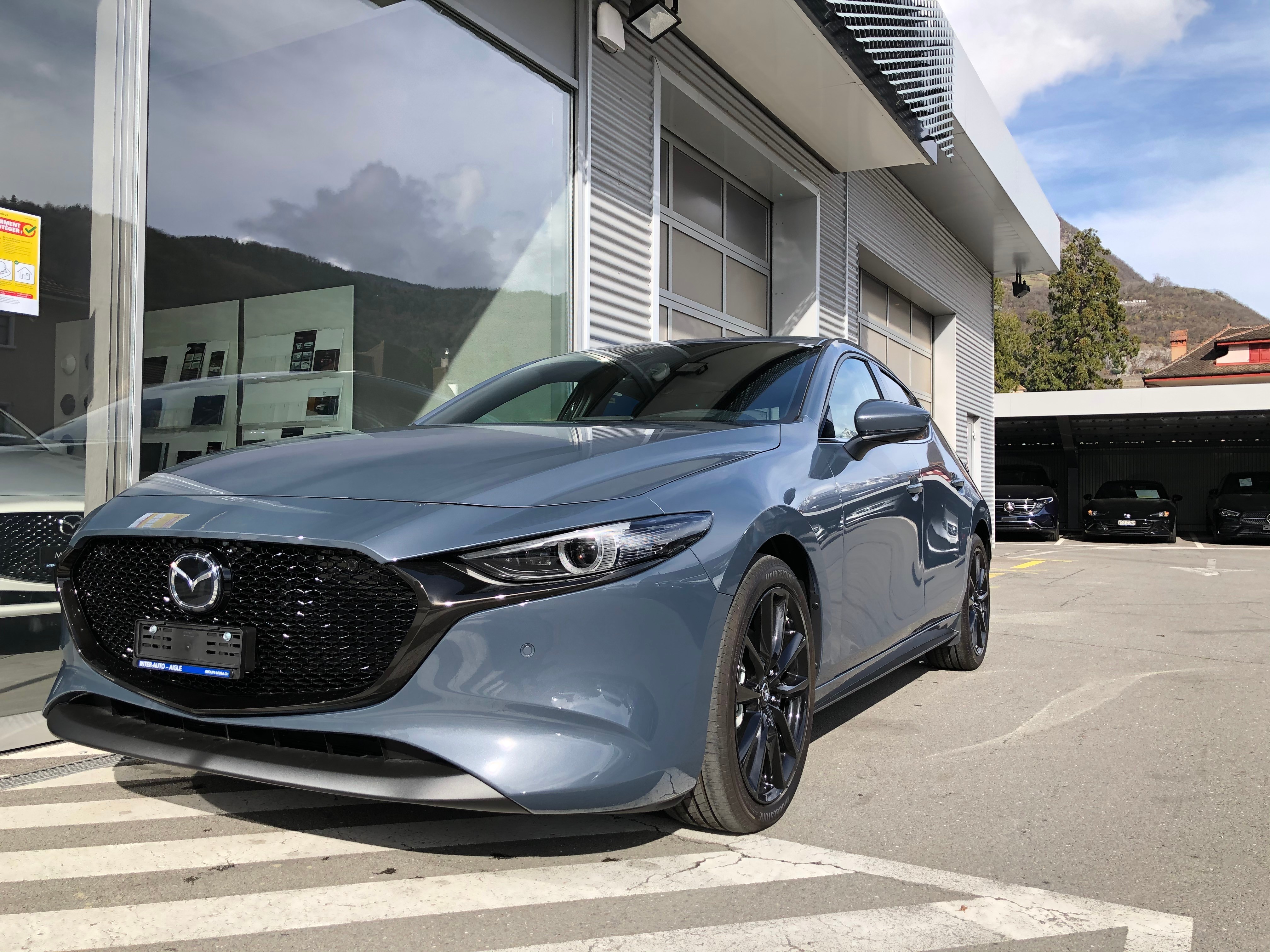 Photo MAZDA 3 3 Hatchback SKYACTIV-G M Hybrid 140 Homura