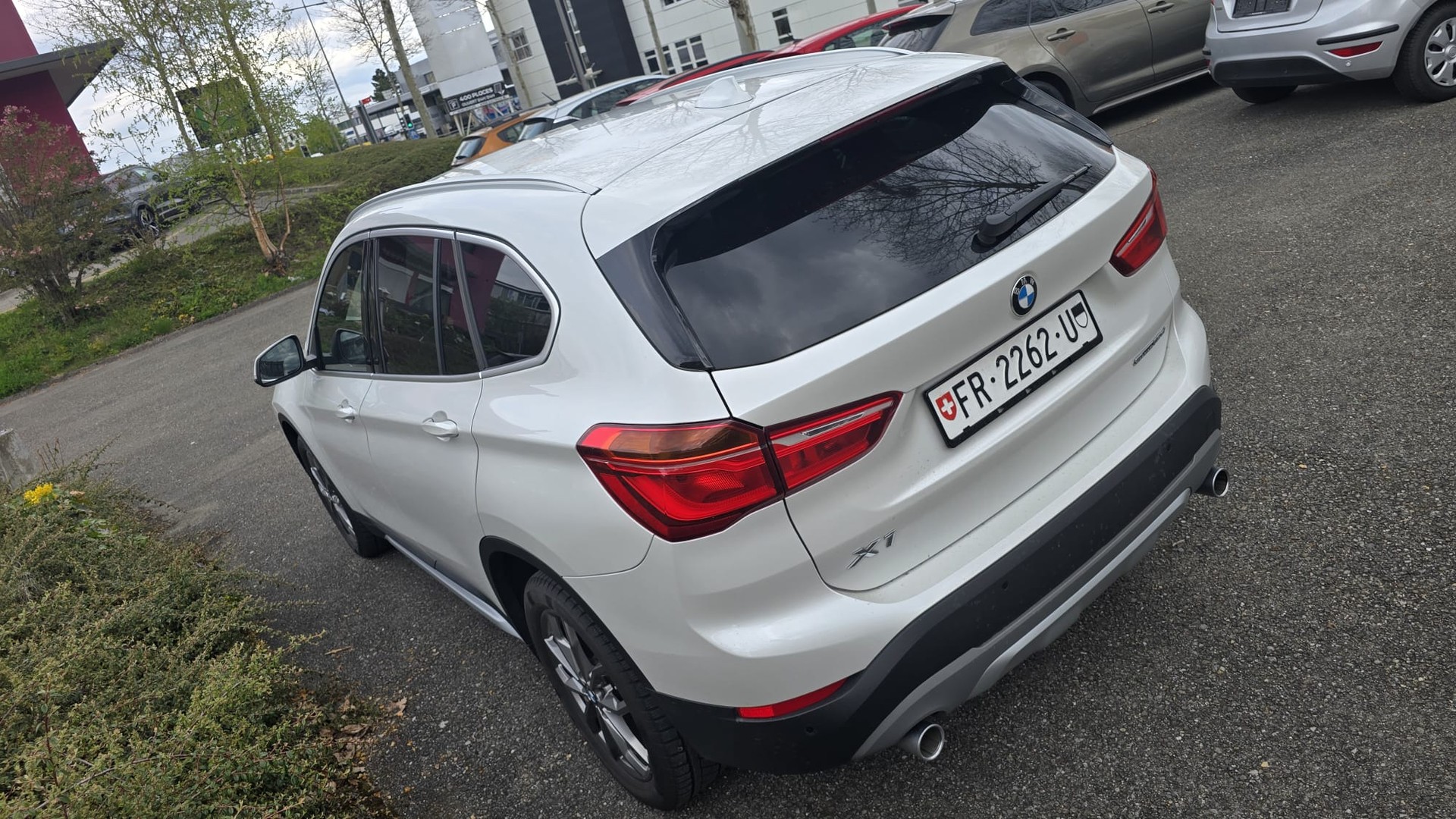 BMW X1 Drive 18d XLine Steptronic / HeadUP/Navi/SPORT FULL / Haman Kardon / ACC TEMPOMAT-image-9