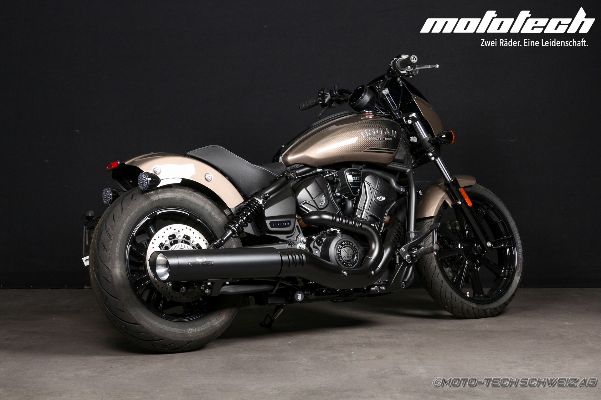 INDIAN Scout Sport-showroom-element-1