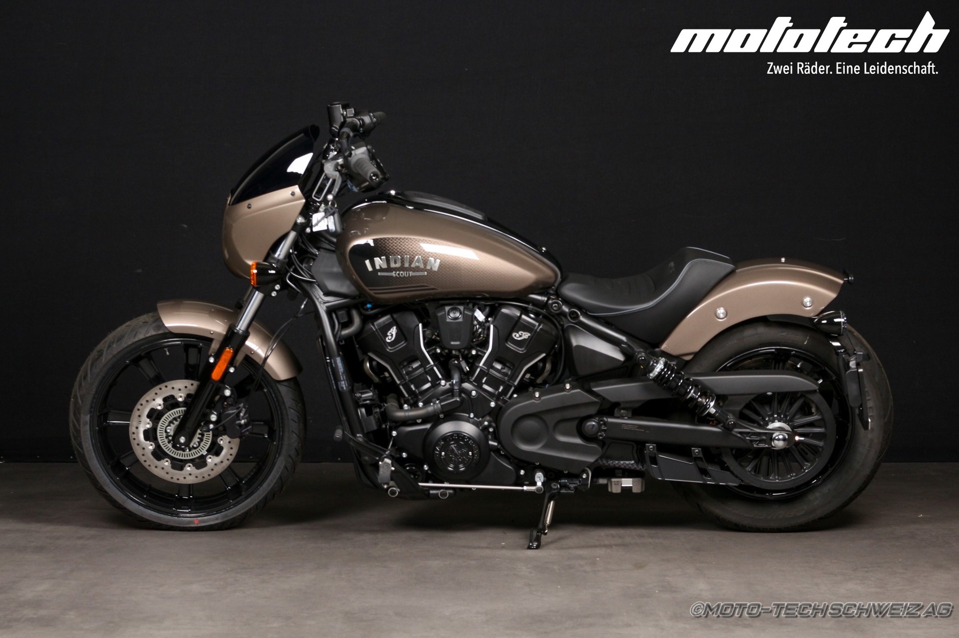 INDIAN Scout Sport-showroom-element-3