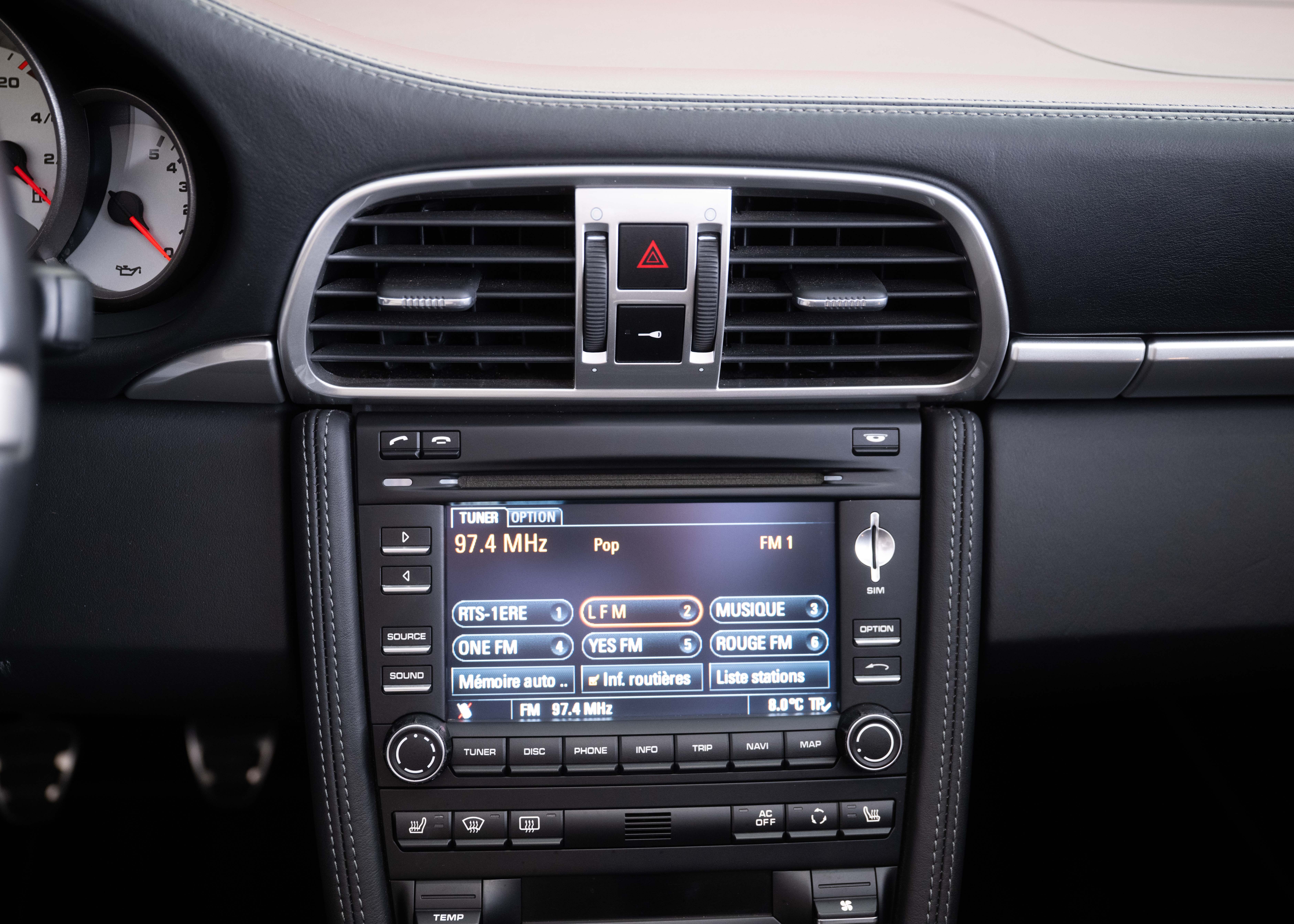 Image PORSCHE 911 911 Cabrio Carrera S (2nd hand, manual transmission, fantastic condition, low mileage, Porsche Exclusive options)