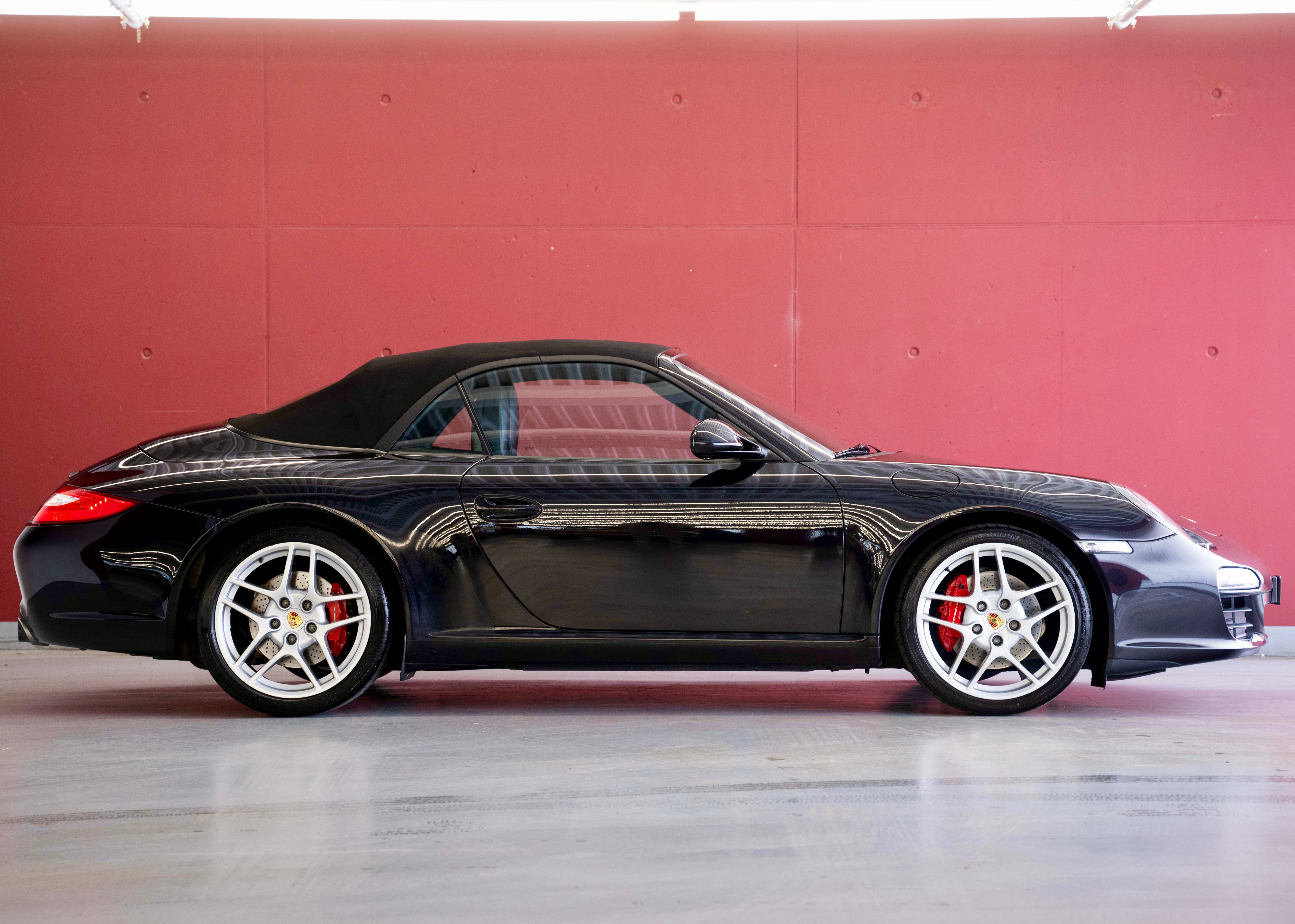 Image PORSCHE 911 911 Cabrio Carrera S (2nd hand, manual transmission, fantastic condition, low mileage, Porsche Exclusive options)