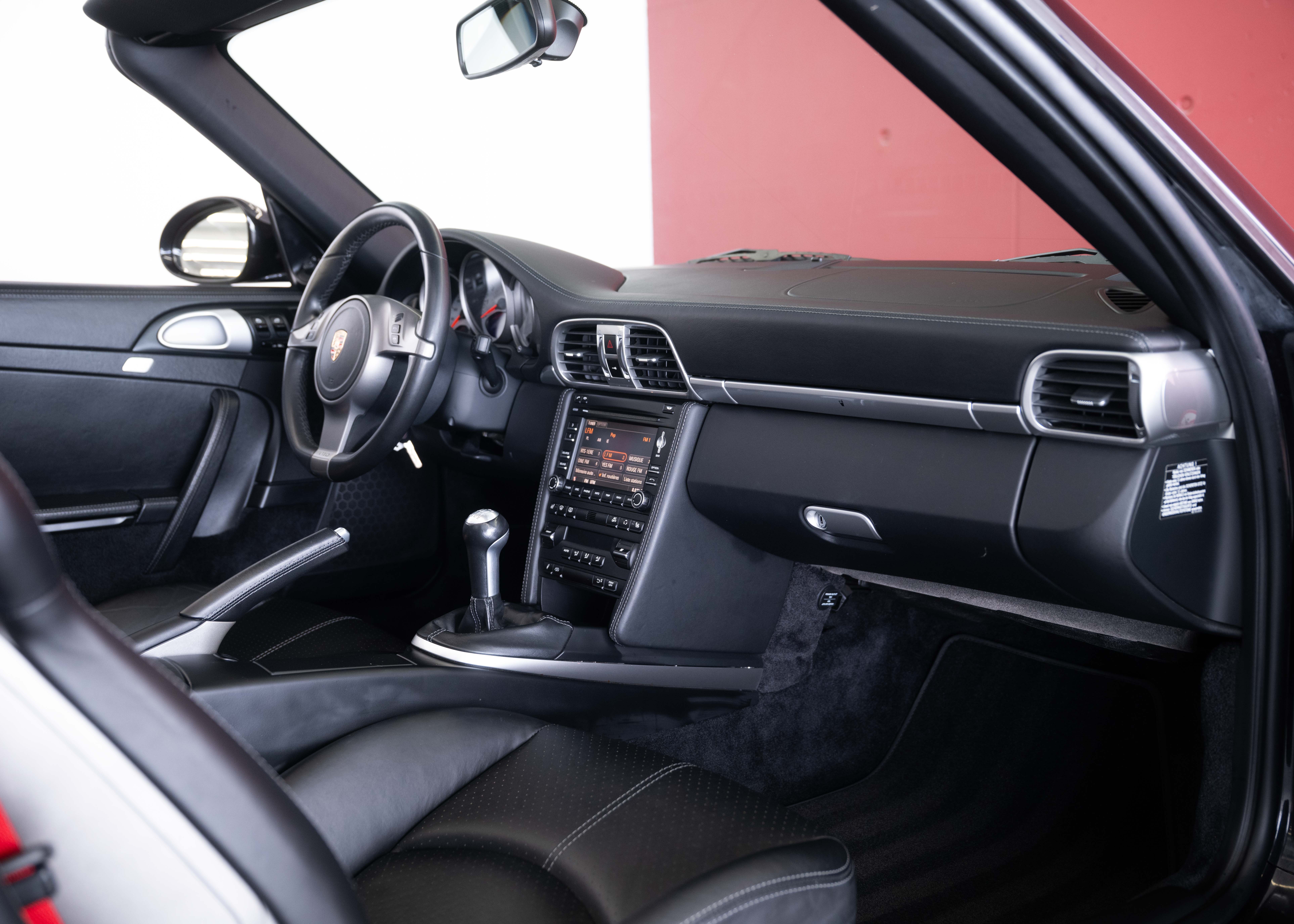 Image PORSCHE 911 911 Cabrio Carrera S (2nd hand, manual transmission, fantastic condition, low mileage, Porsche Exclusive options)