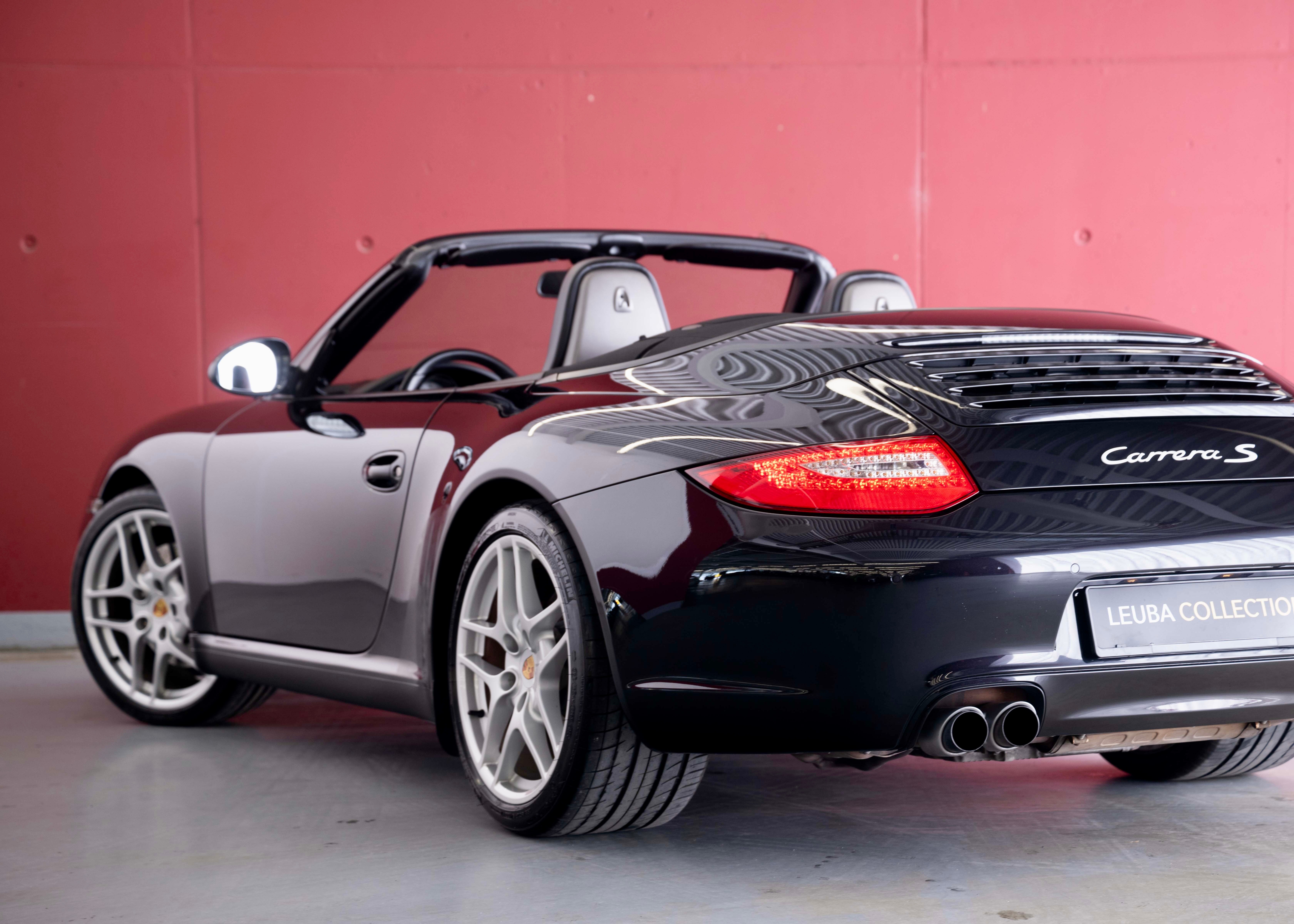 Image PORSCHE 911 911 Cabrio Carrera S (2nd hand, manual transmission, fantastic condition, low mileage, Porsche Exclusive options)